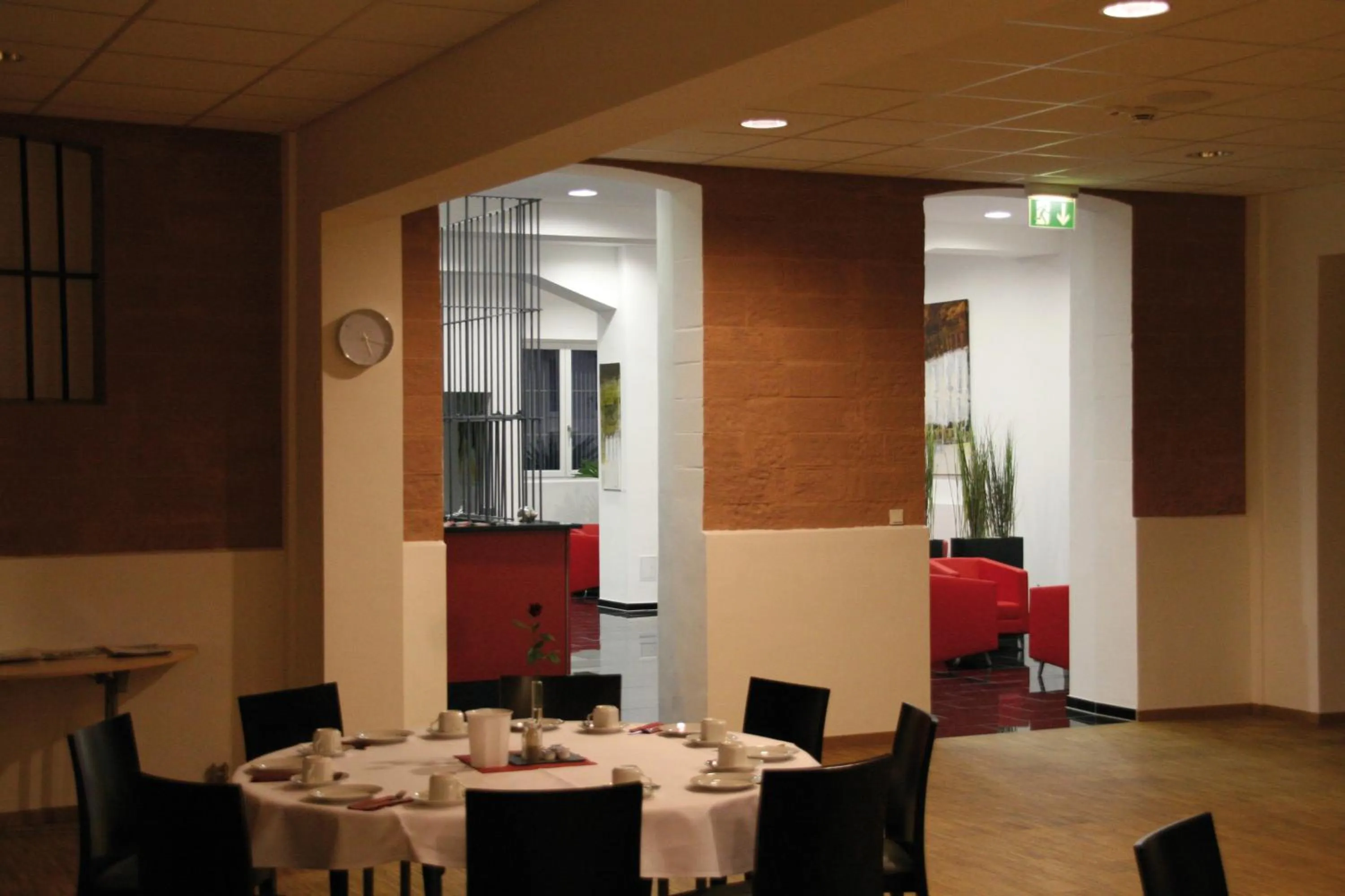 Restaurant/places to eat in ALCATRAZ Hotel am Japanischen Garten