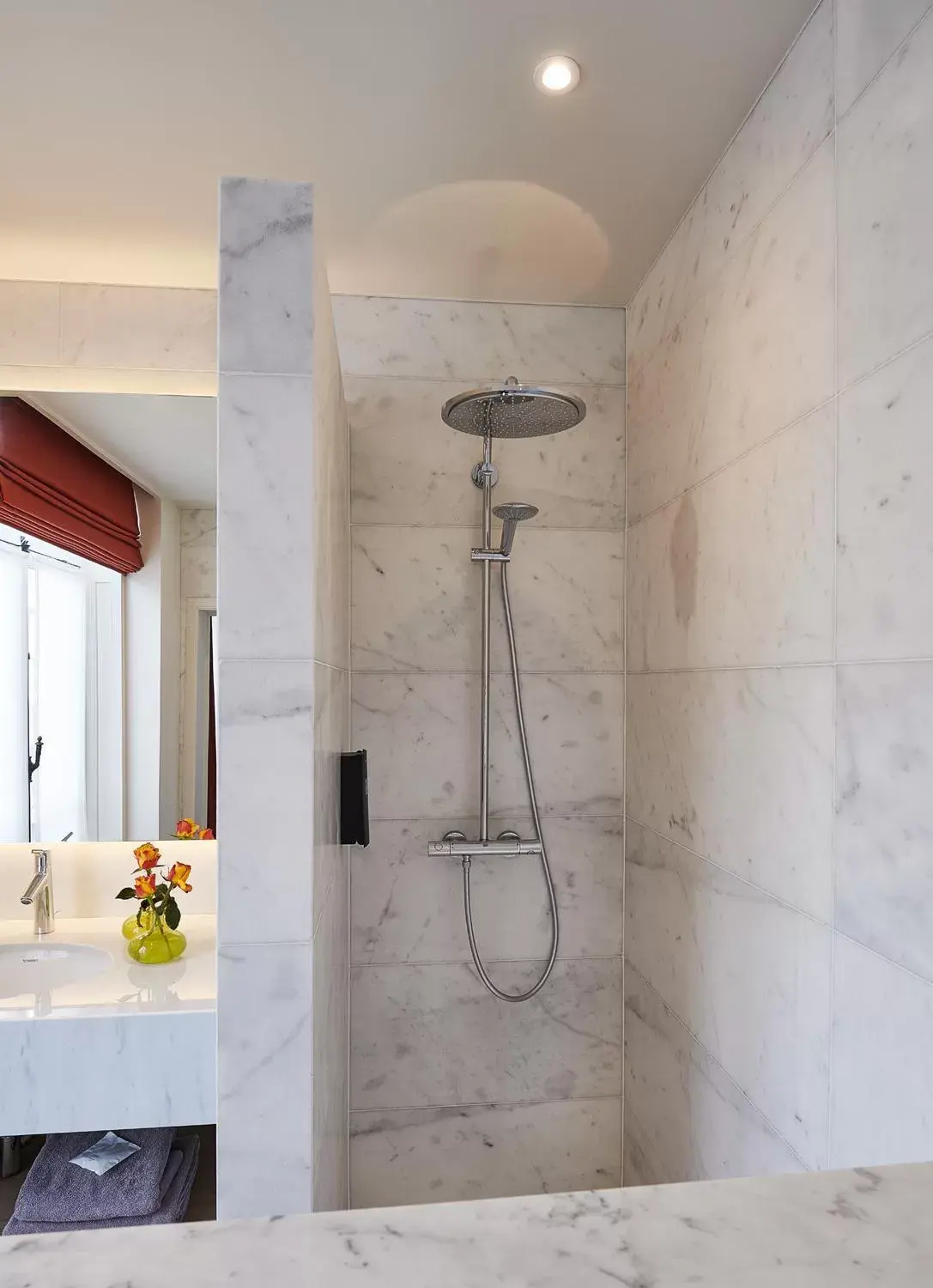 Shower, Bathroom in Hotel Royal Astrid