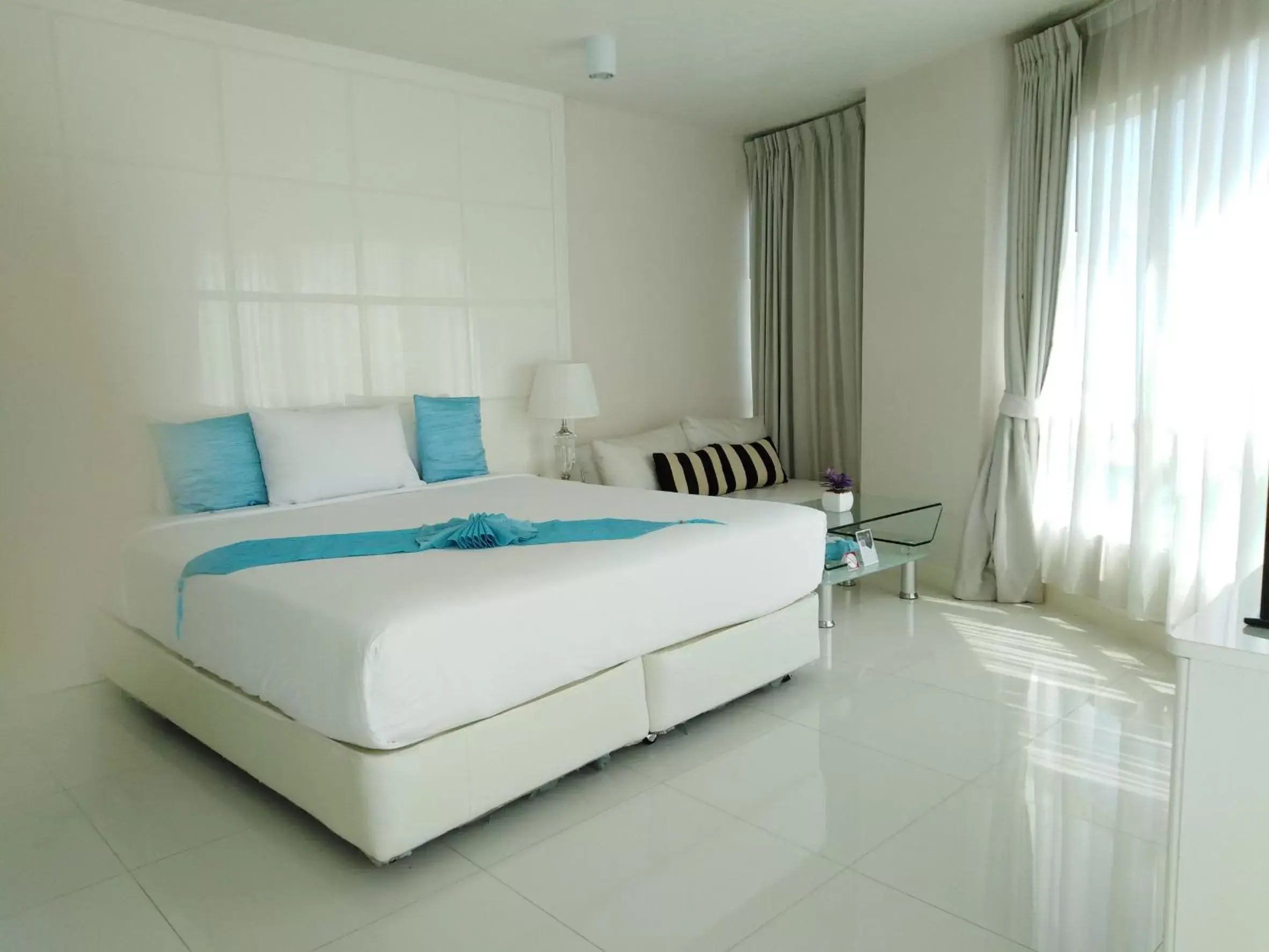 Photo of the whole room, Bed in Royal Pavilion Hua Hin