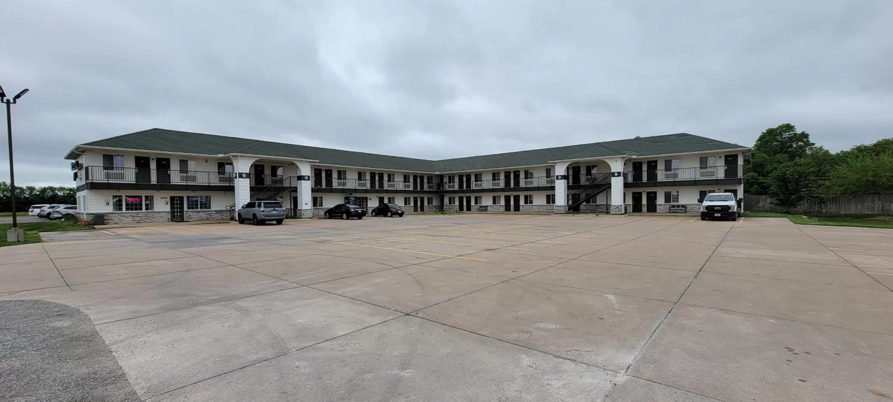 Property building in Rodeway Inn