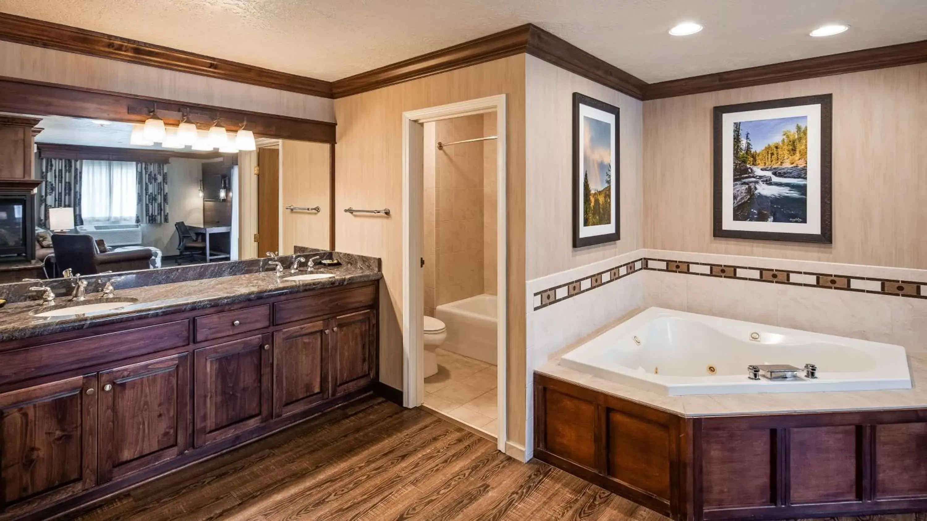 Photo of the whole room, Bathroom in Best Western Plus Flathead Lake Inn and Suites