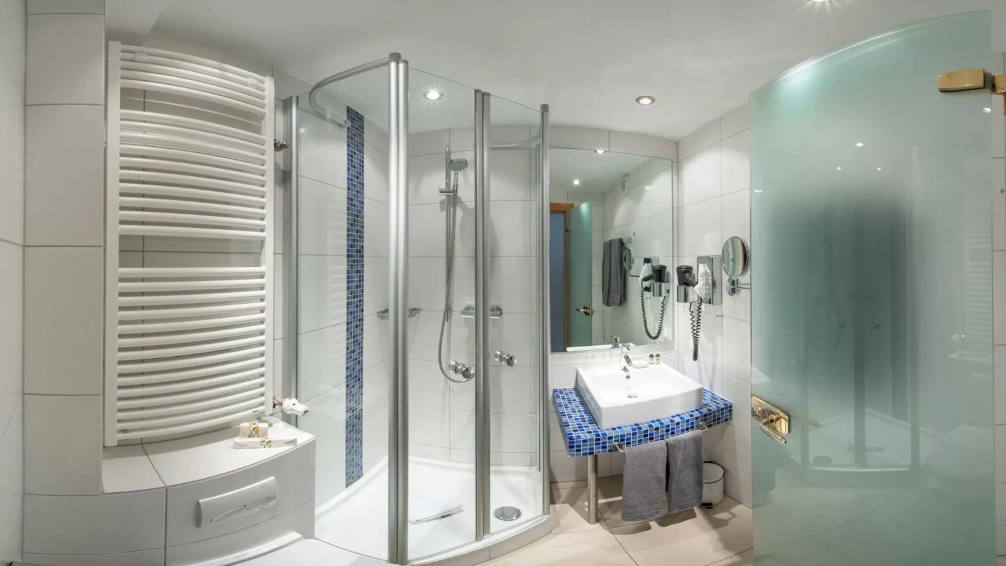 Bathroom in Insel Hotel Bonn - Superior