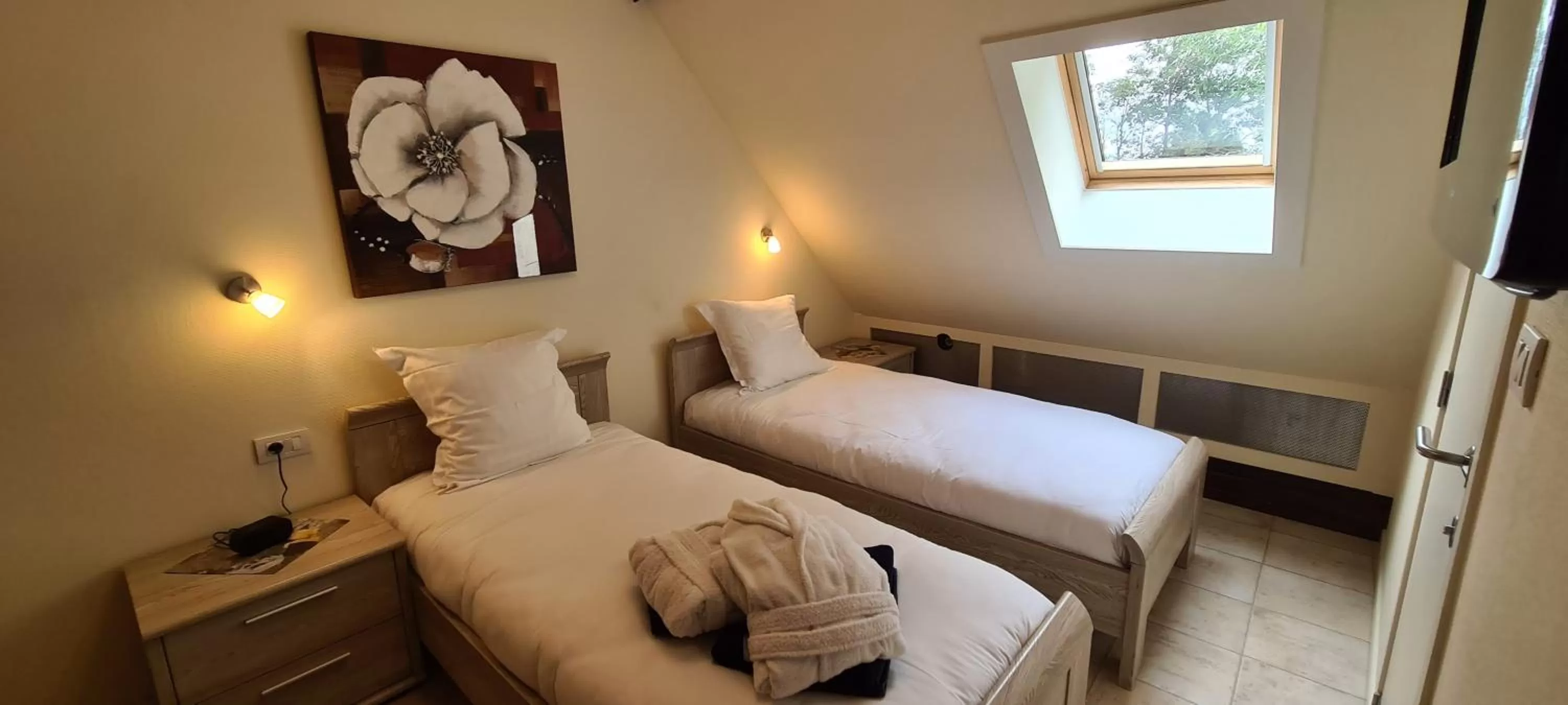 Bedroom, Bed in Hotel Landhuis 't Wilgenerf