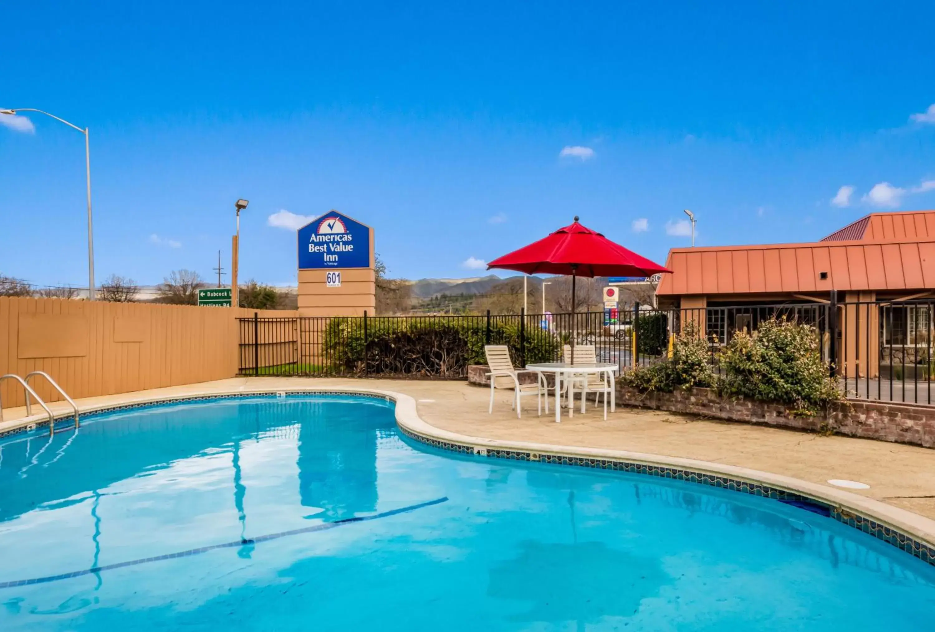 Swimming Pool in Americas Best Value Inn - Ukiah