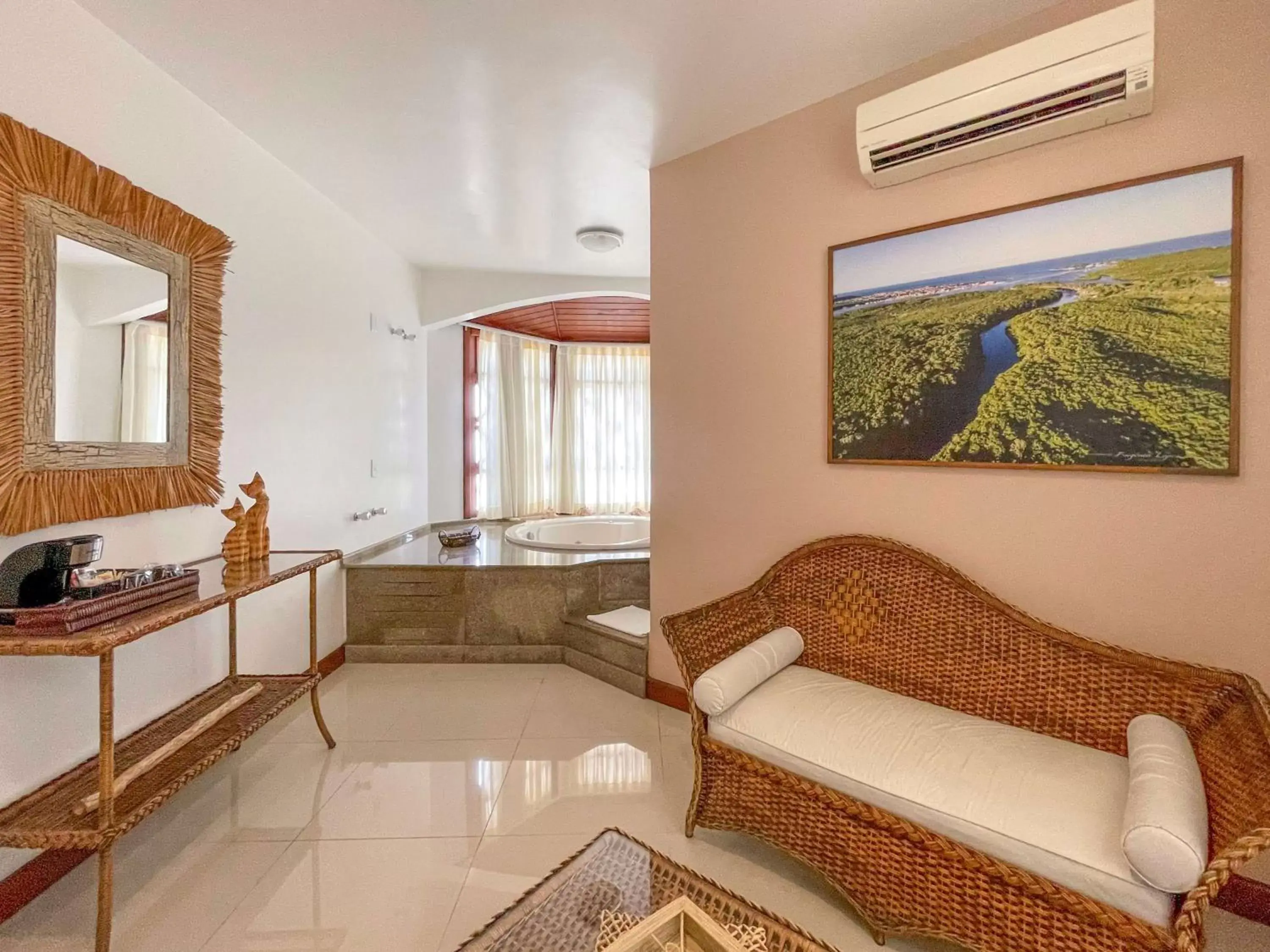 Bathroom, Seating Area in Best Western Shalimar Praia Hotel