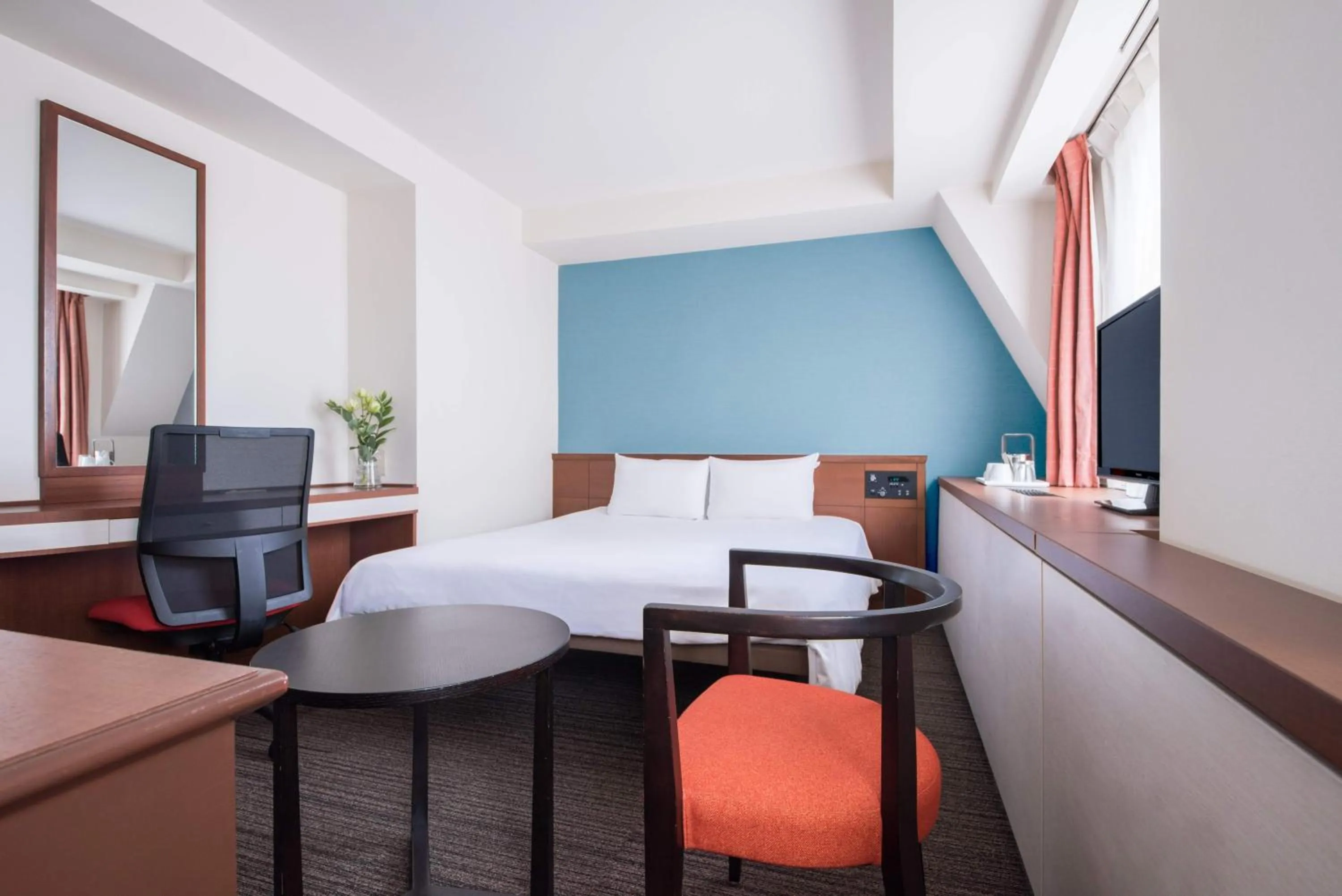 Bed in the b hachioji