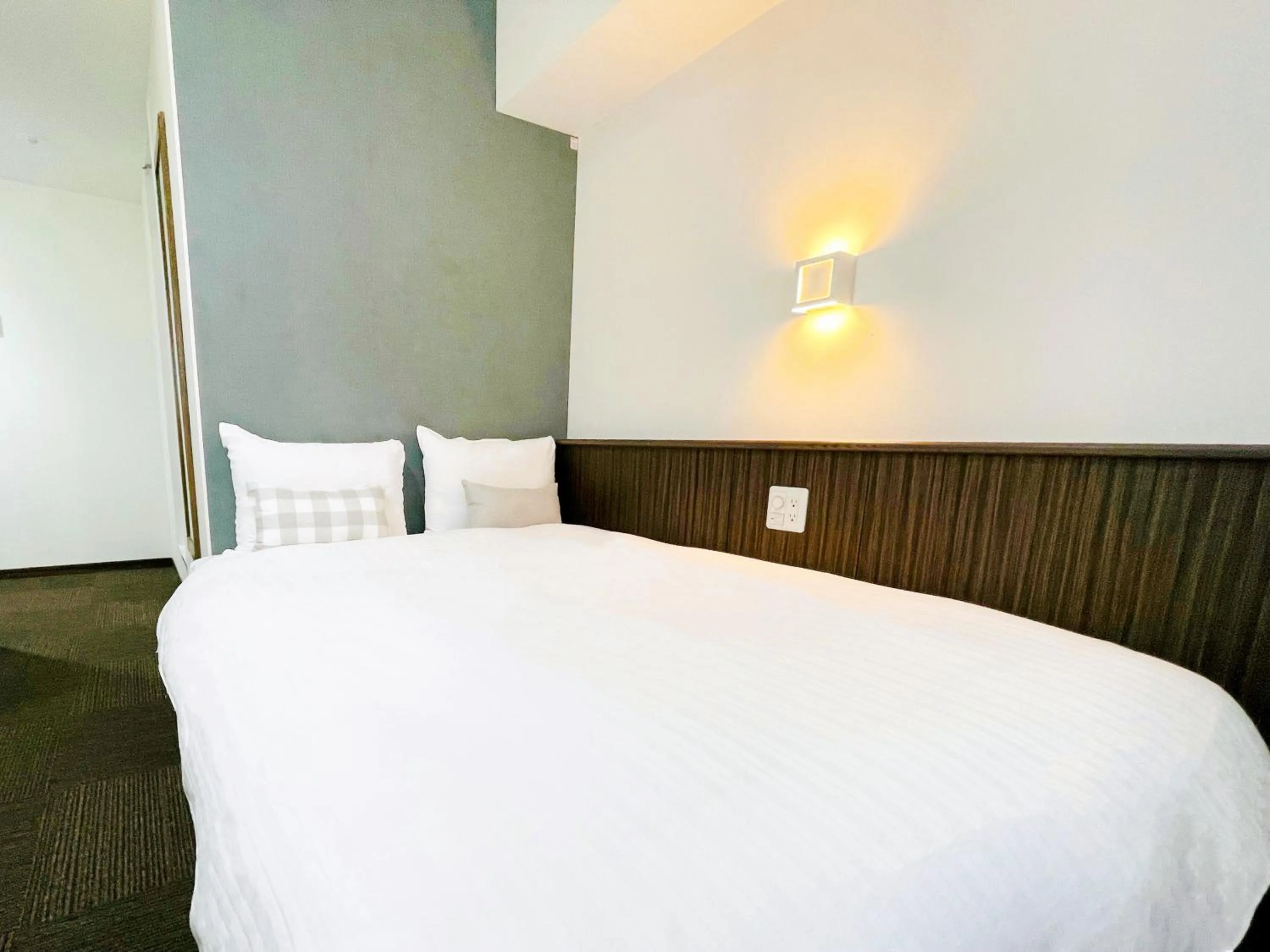 Photo of the whole room, Bed in Eins.Inn Umeda Higashi