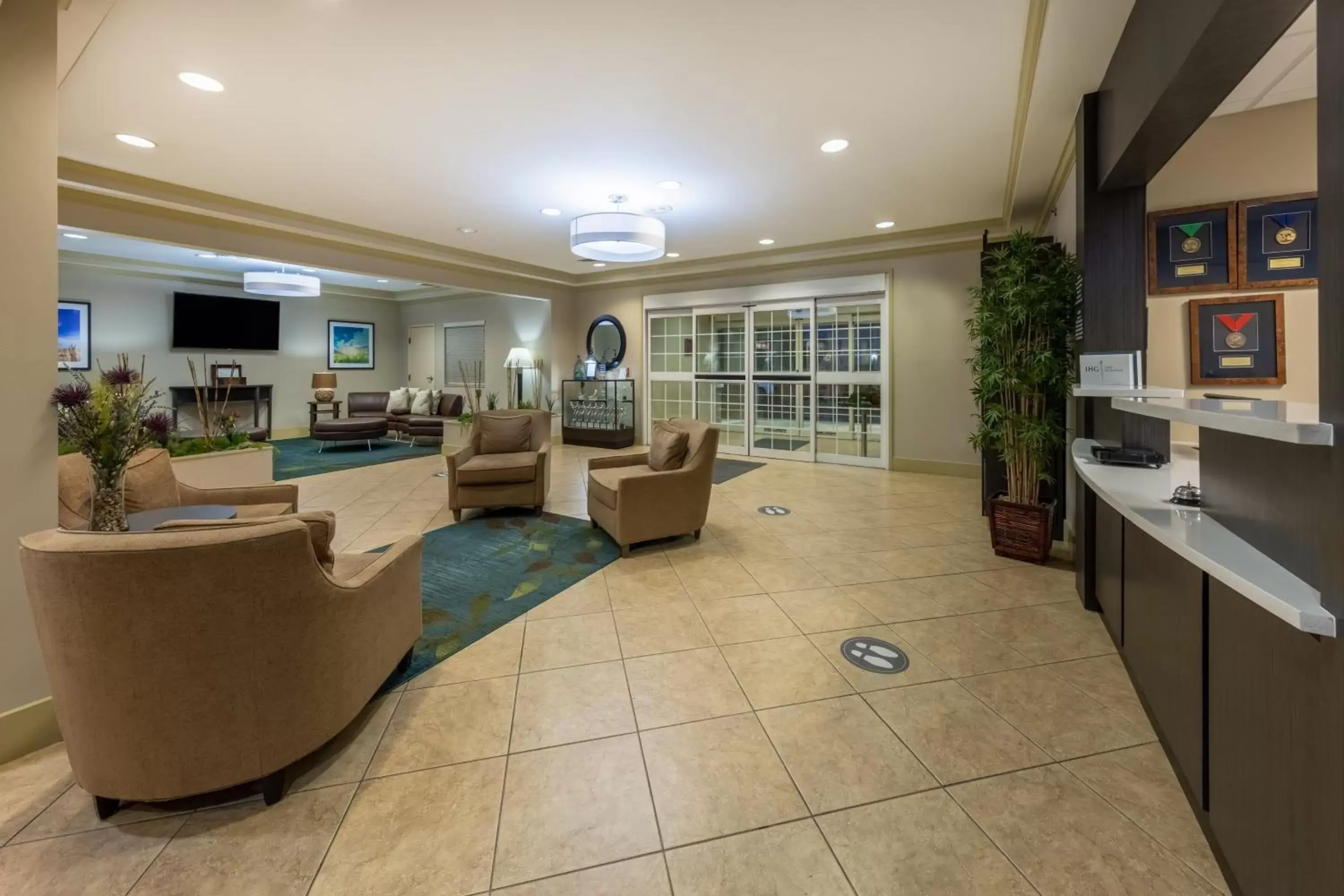 Lobby or reception, Lobby/Reception in Candlewood Suites Springfield South, an IHG Hotel