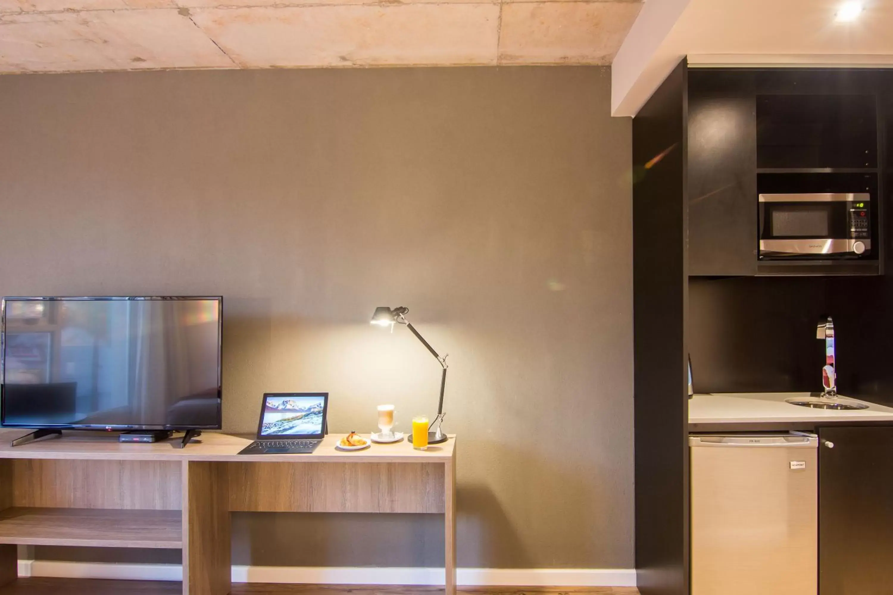 Seating area, TV/Entertainment Center in Hotel Ciudadano Suites