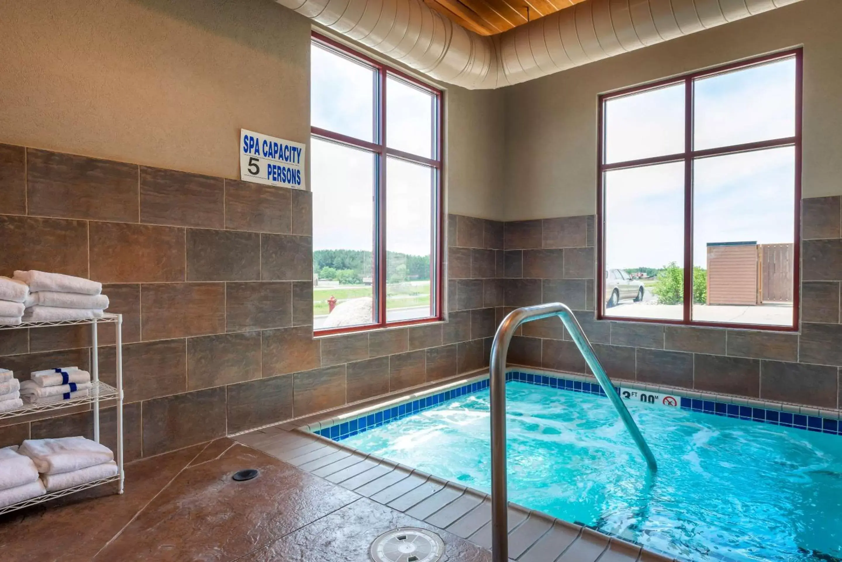 Activities, Swimming Pool in Comfort Inn & Suites Mountain Iron and Virginia