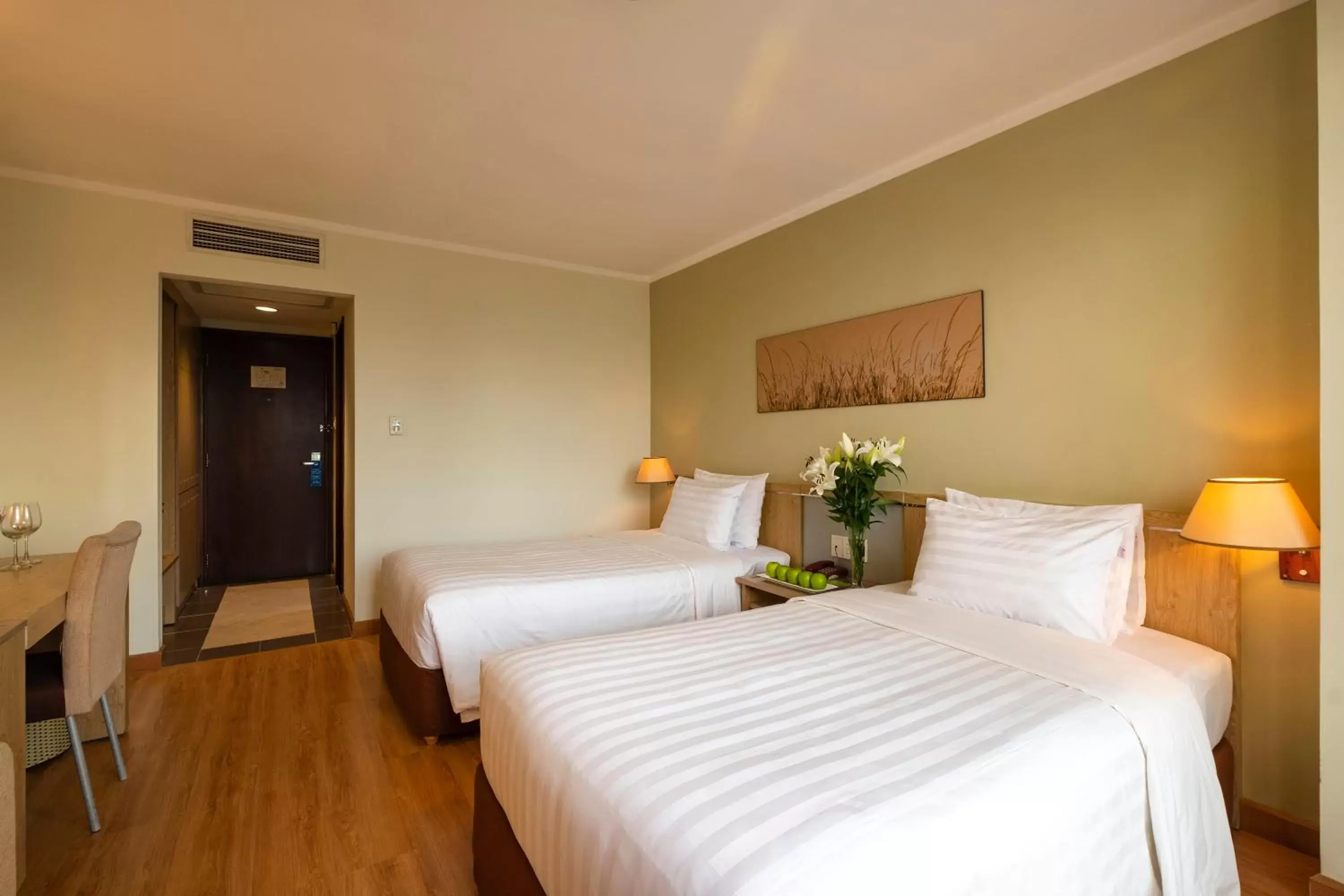 Bedroom, Bed in Vien Dong Hotel