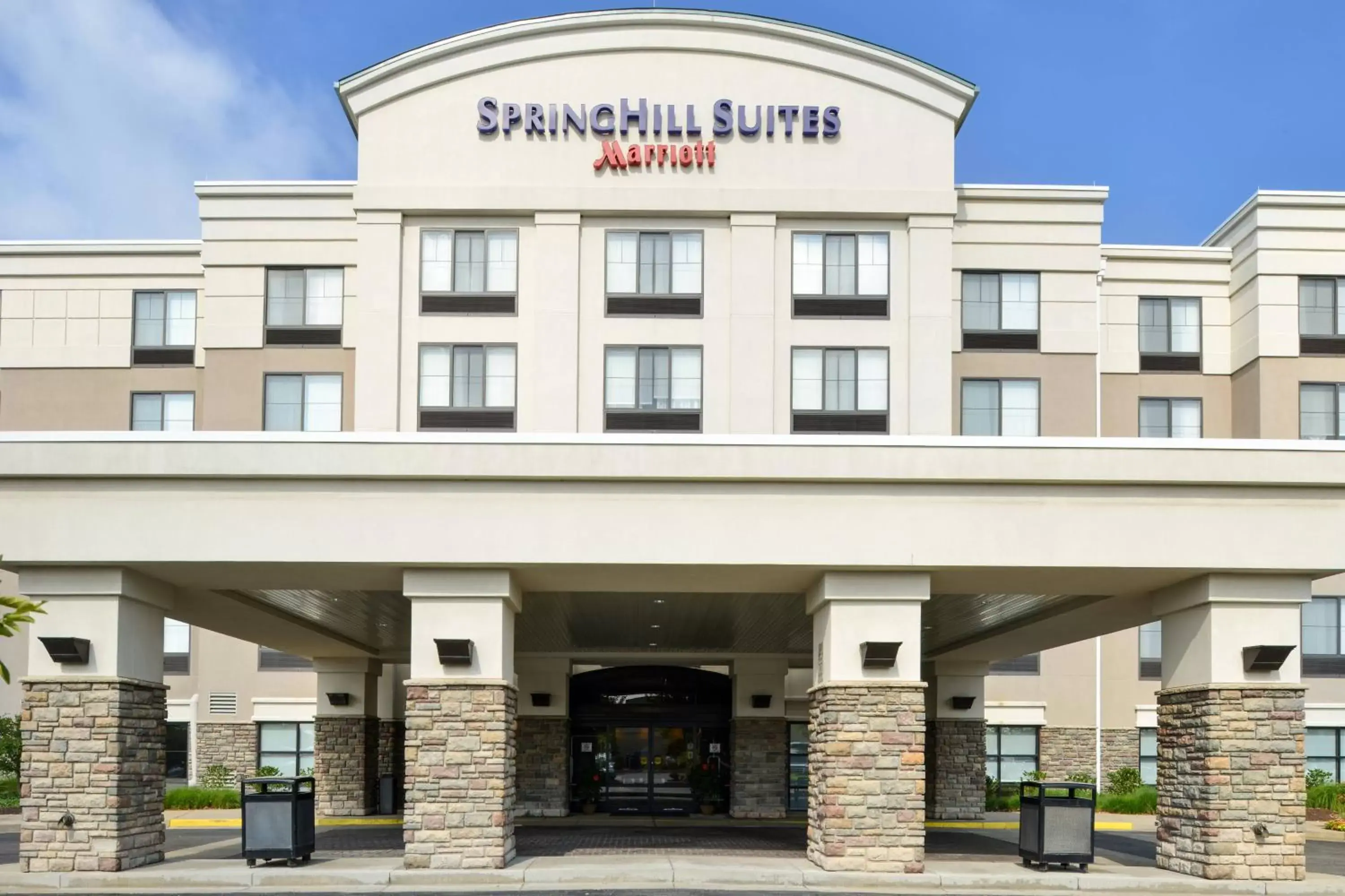 Property Building in SpringHill Suites Pittsburgh Mills