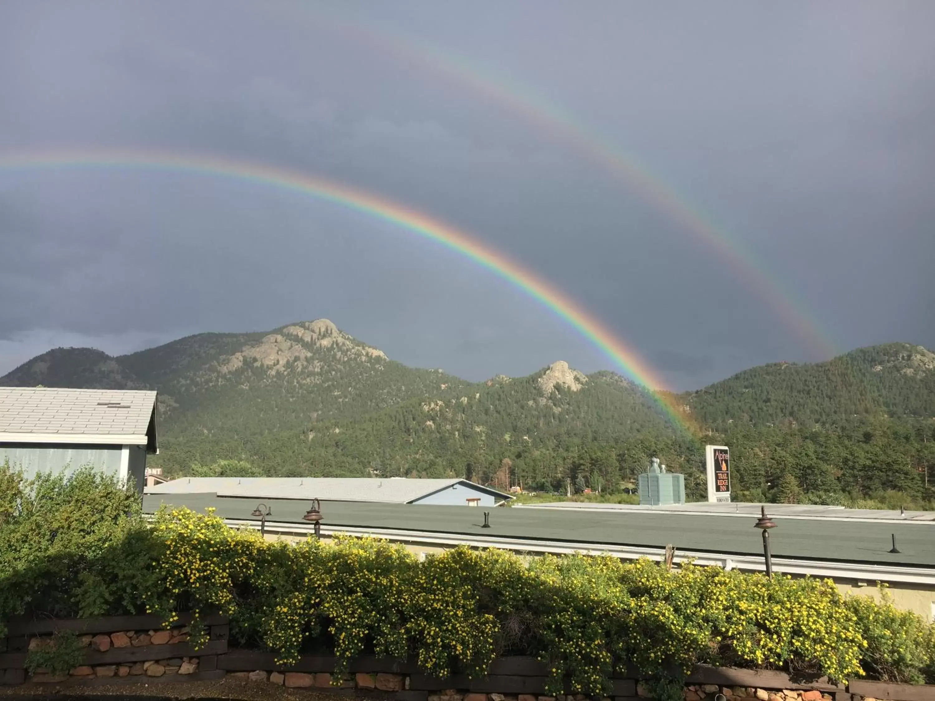 Day, Mountain View in Alpine Trail Ridge Inn