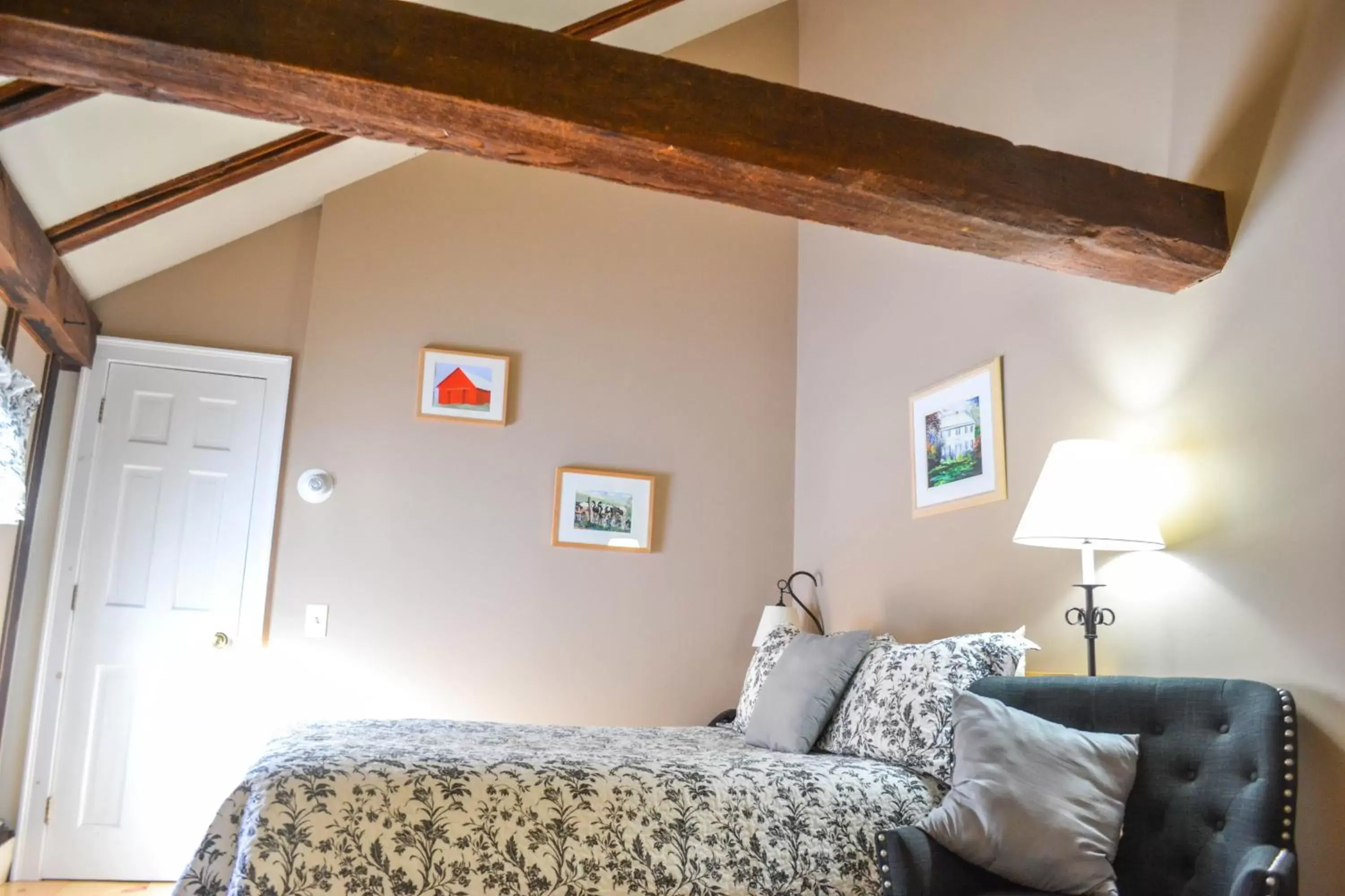 Bed in The Quechee Inn at Marshland Farm