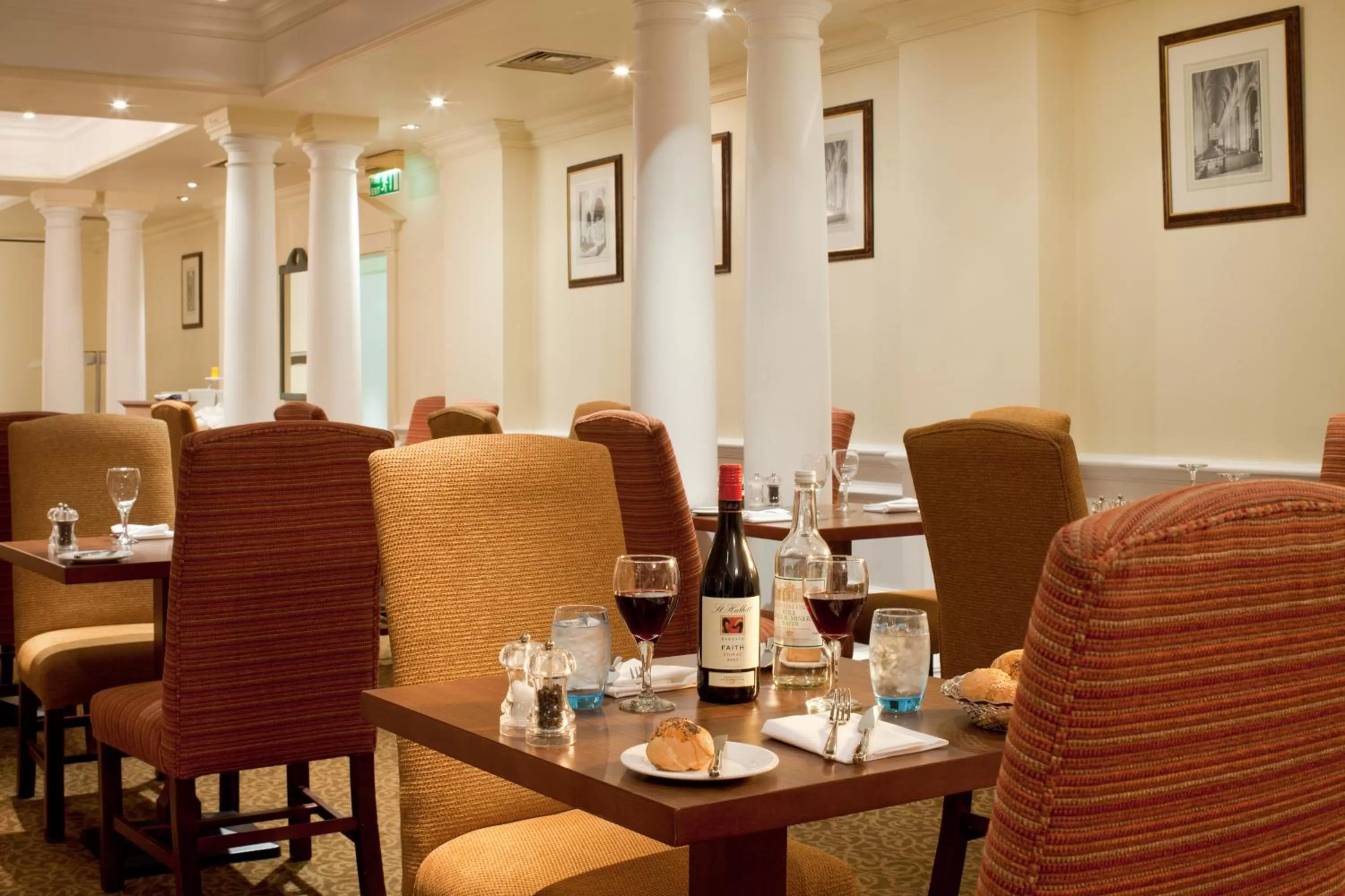 Restaurant/places to eat in Winchester Wessex Hotel by Sunday