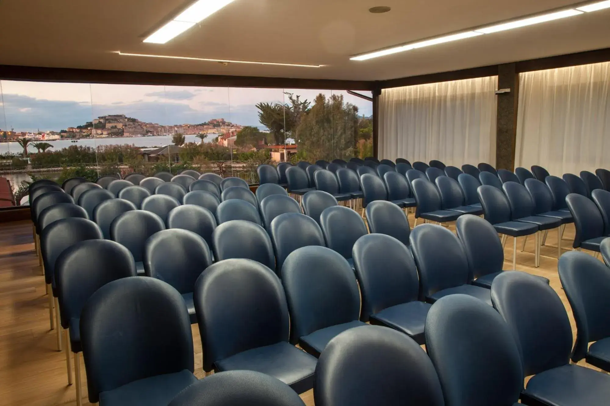 Business facilities, Business Area/Conference Room in Hotel Airone isola d'Elba