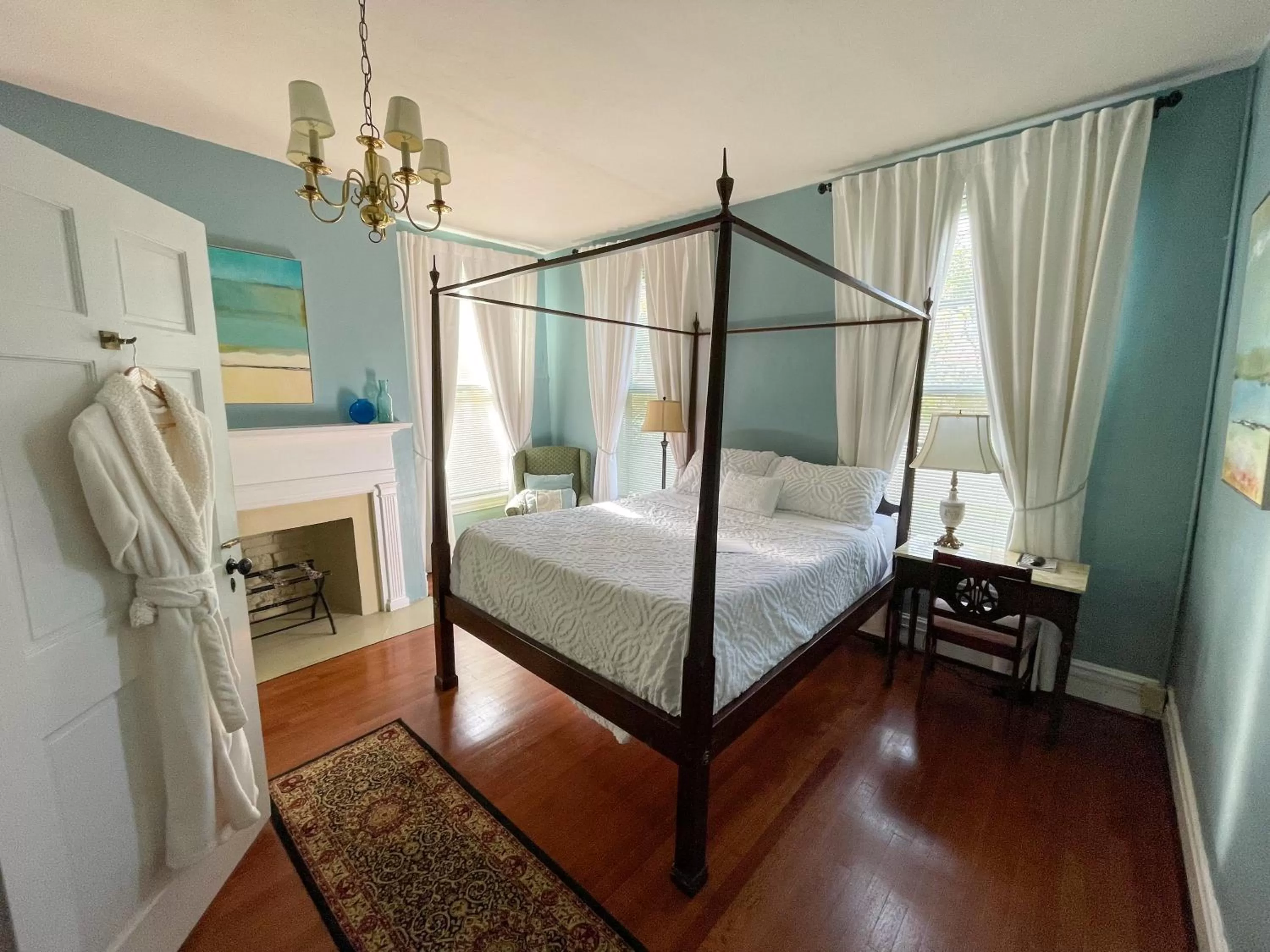 Photo of the whole room in Meadows Inn