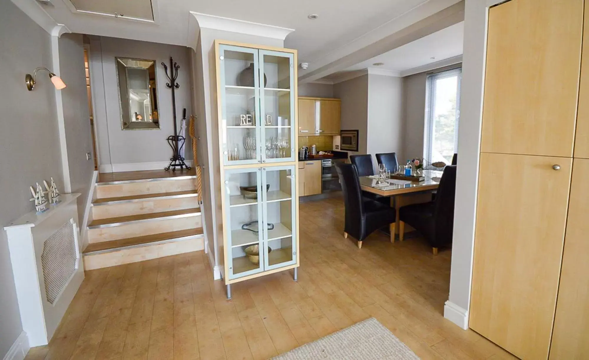 Bedroom in Pebble Beach Seaview Restaurant & Rooms Bedroom in Pebble Beach Seaview Restaurant & Rooms