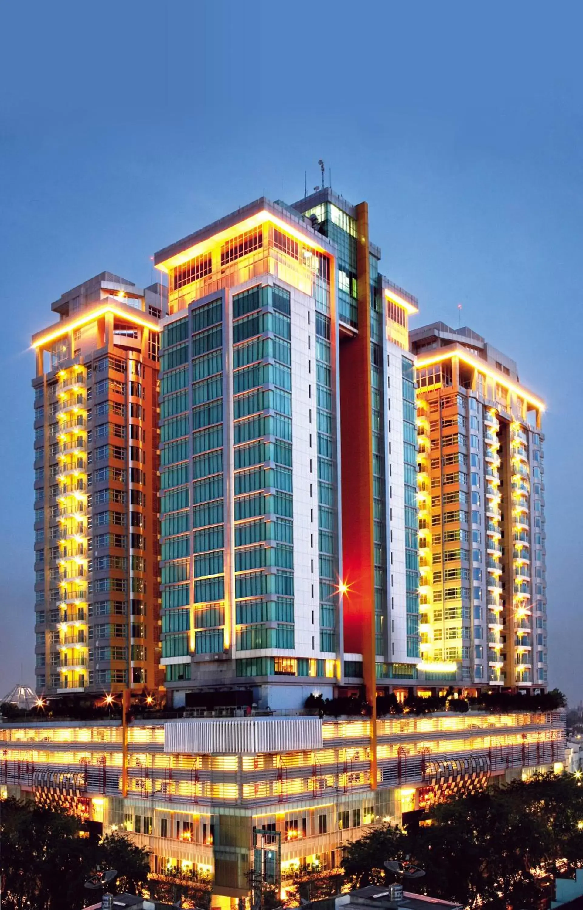 Property building in Cambridge Hotel Medan Property building in Cambridge Hotel Medan
