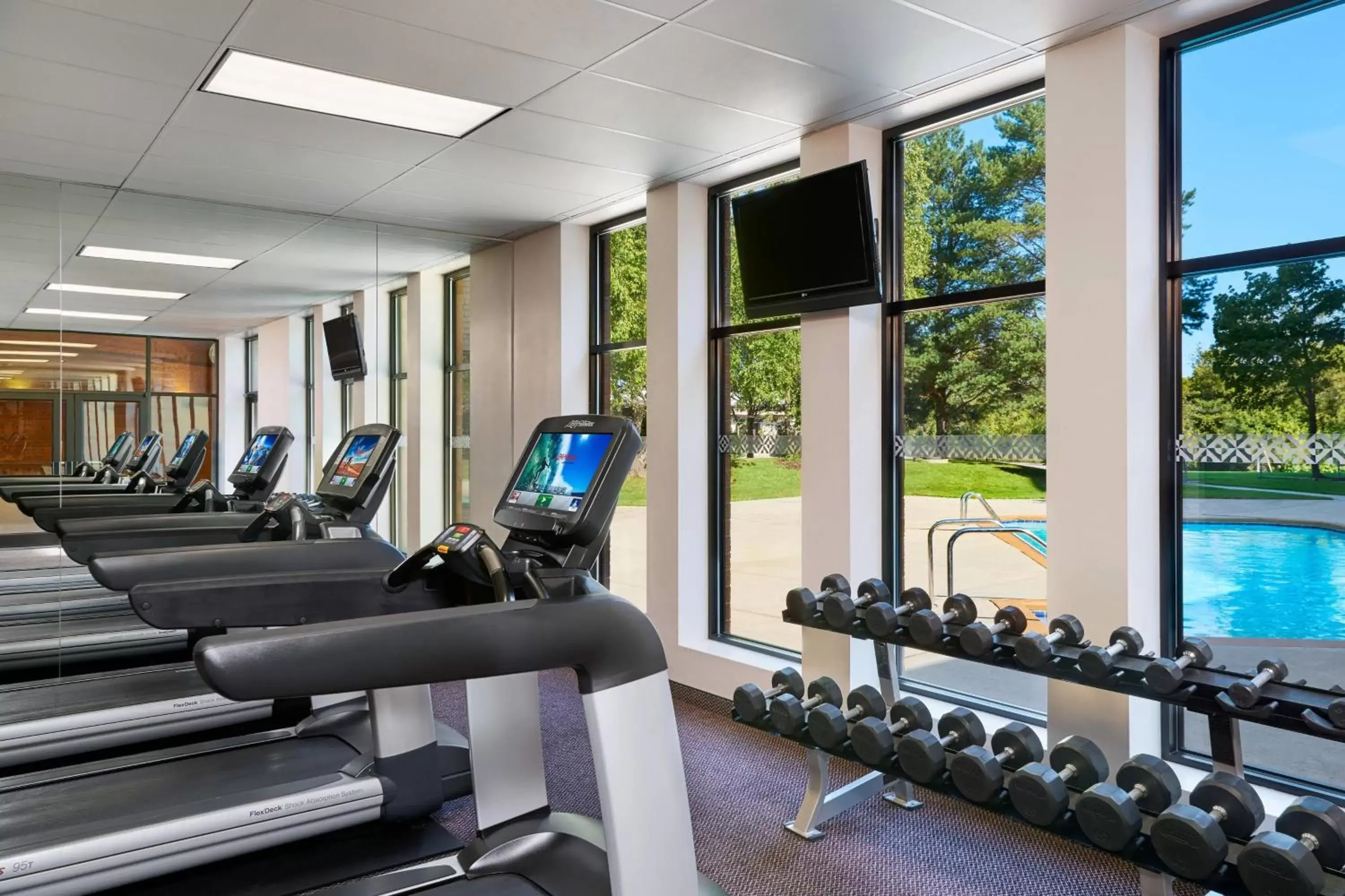 Fitness centre/facilities, Fitness Center/Facilities in Four Points by Sheraton Milwaukee North Shore
