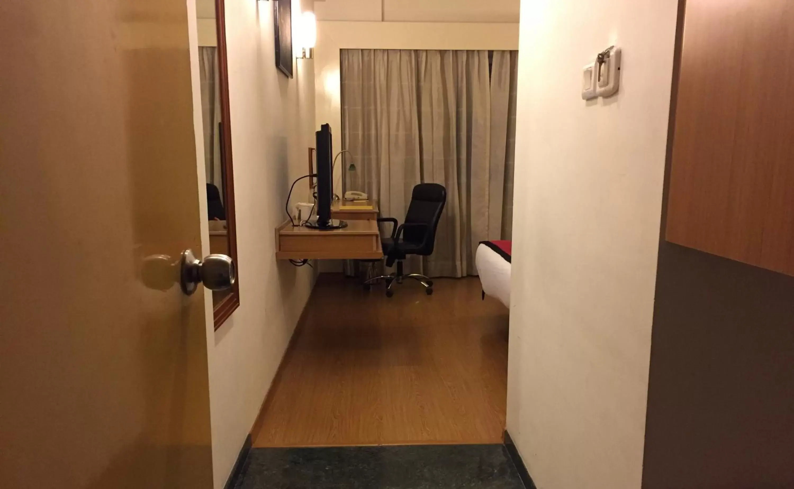 Bedroom, Fitness Center/Facilities in Lemon Tree Hotel Hinjewadi Pune