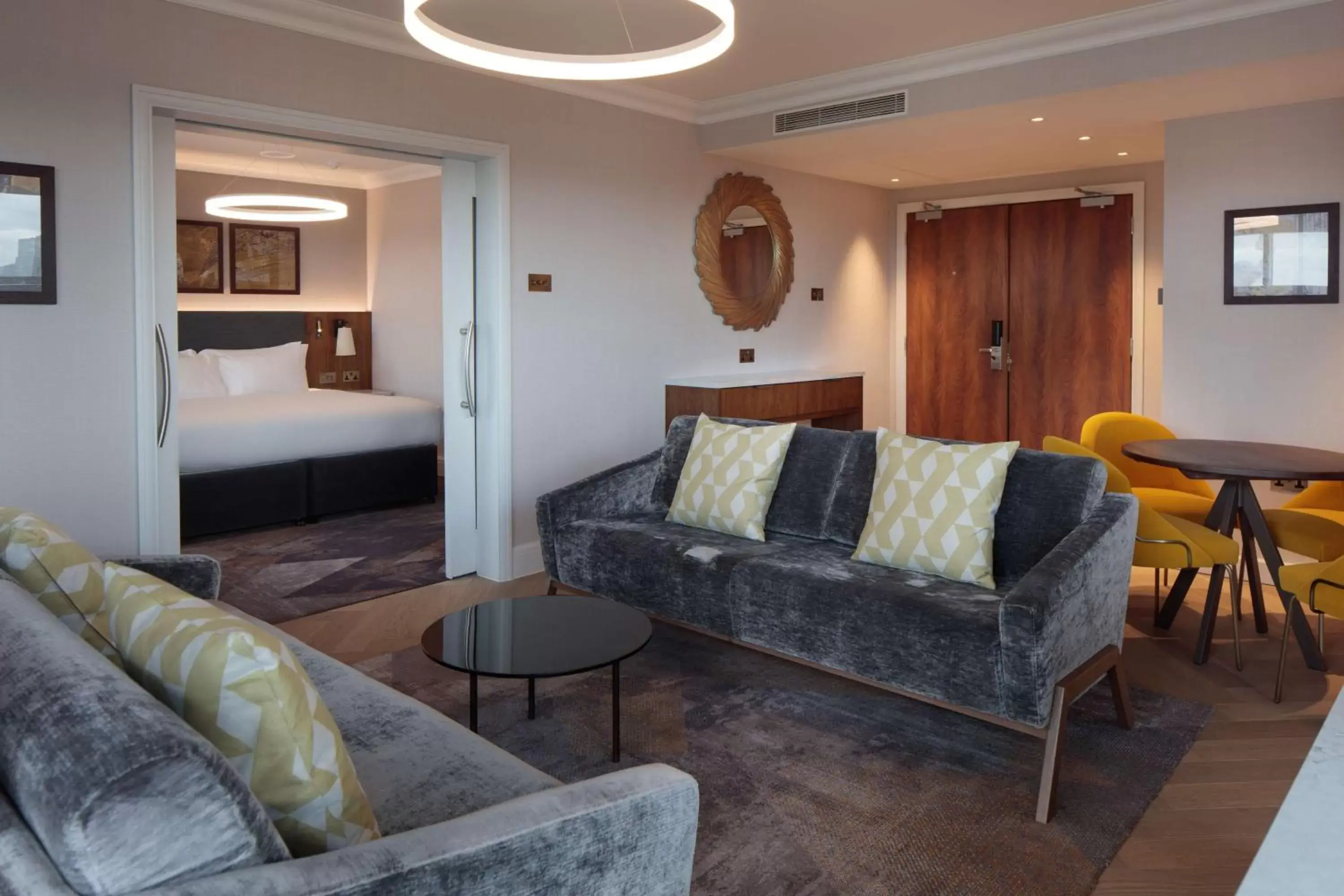 Living room, Seating Area in Hilton Belfast