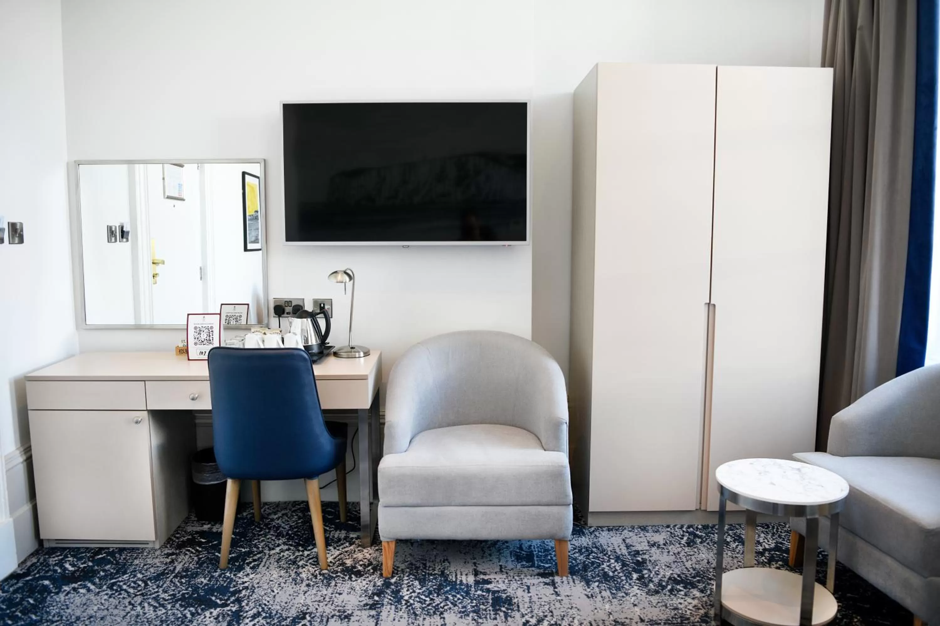 TV and multimedia in Best Western Premier Dover Marina Hotel & Spa