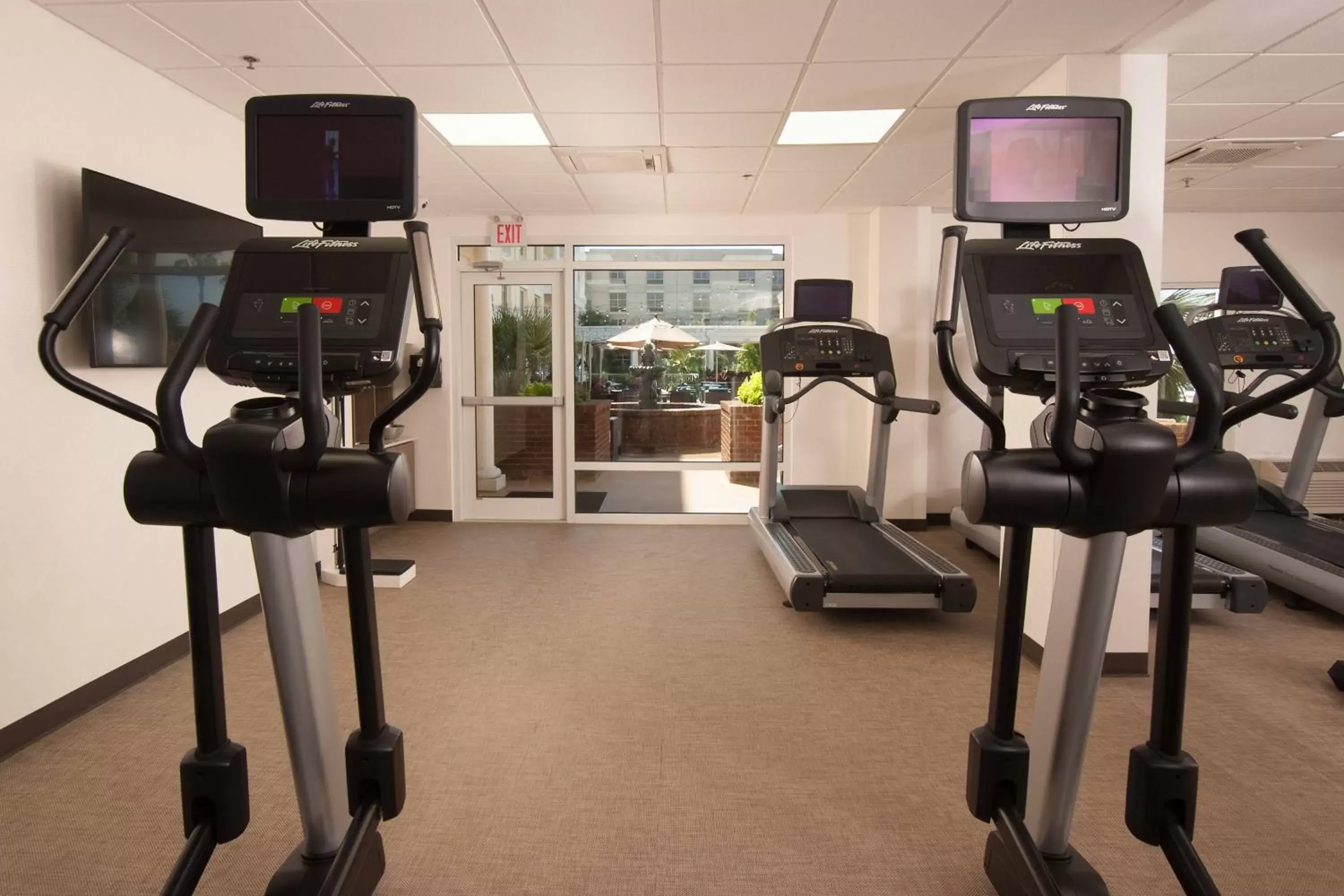 Fitness centre/facilities, Fitness Center/Facilities in Courtyard Charleston Waterfront