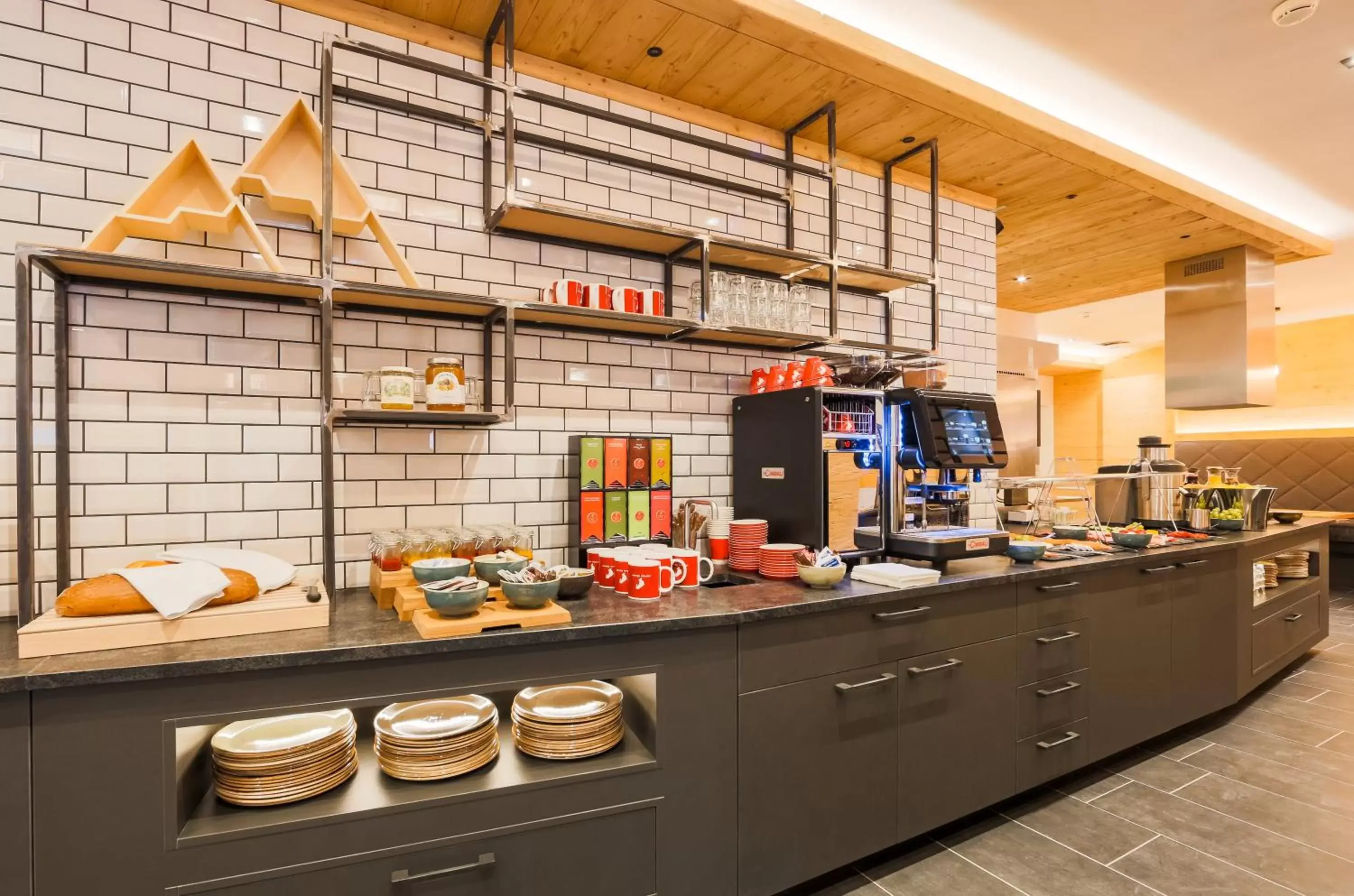 Restaurant/places to eat in AvenidA Panorama Suites Restaurant/places to eat in AvenidA Panorama Suites