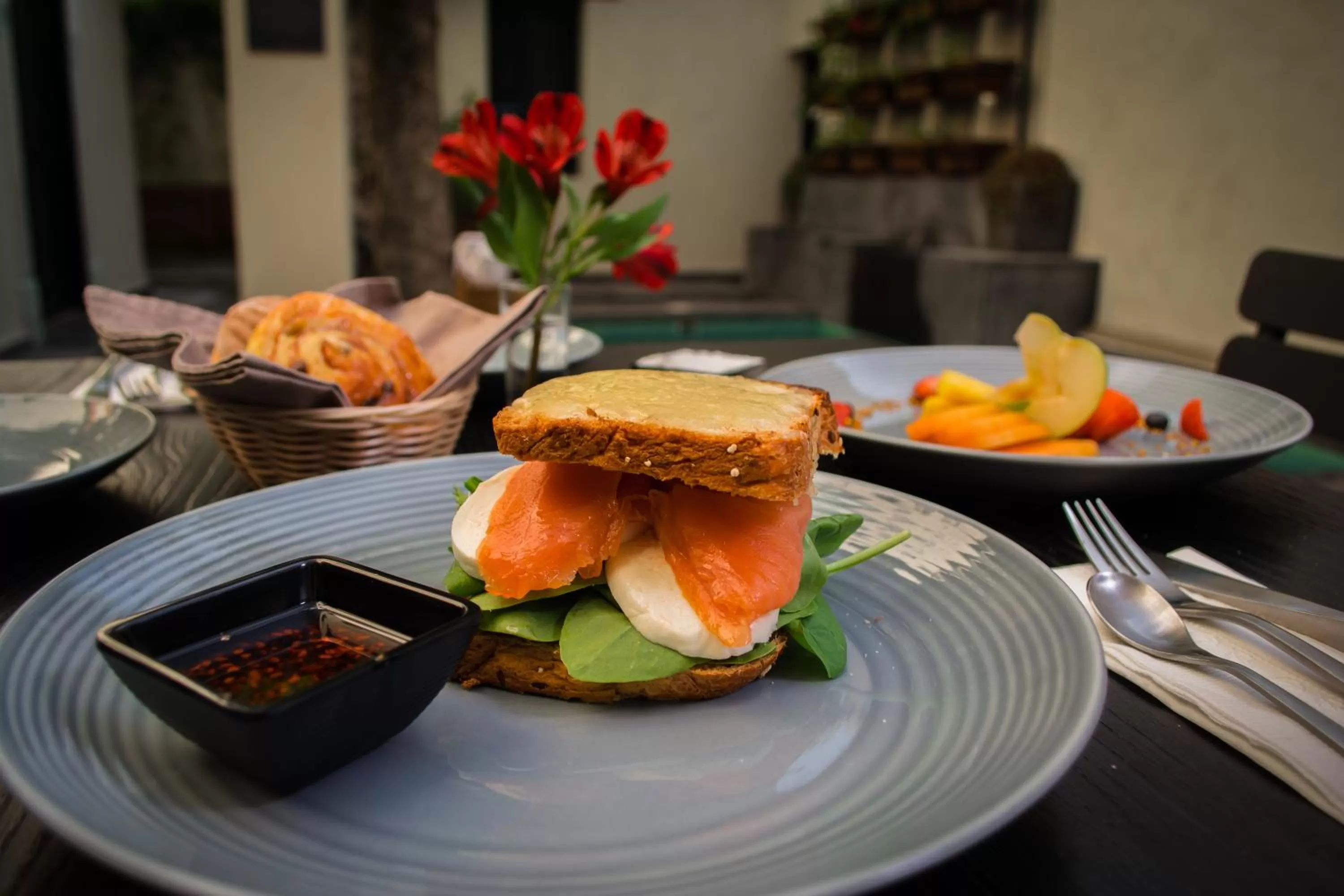 American breakfast in Antigua Trece Hotel Fusión