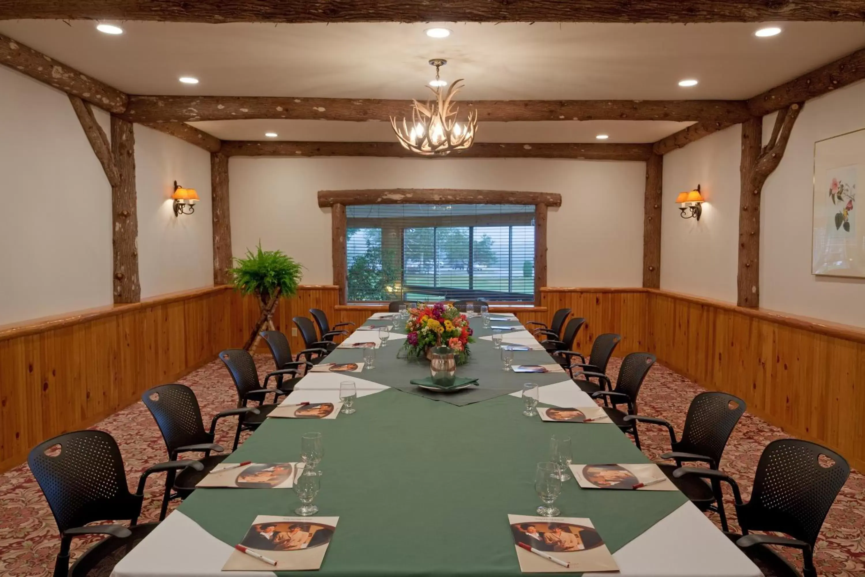 Meeting/conference room in Crowne Plaza Lake Placid, an IHG Hotel