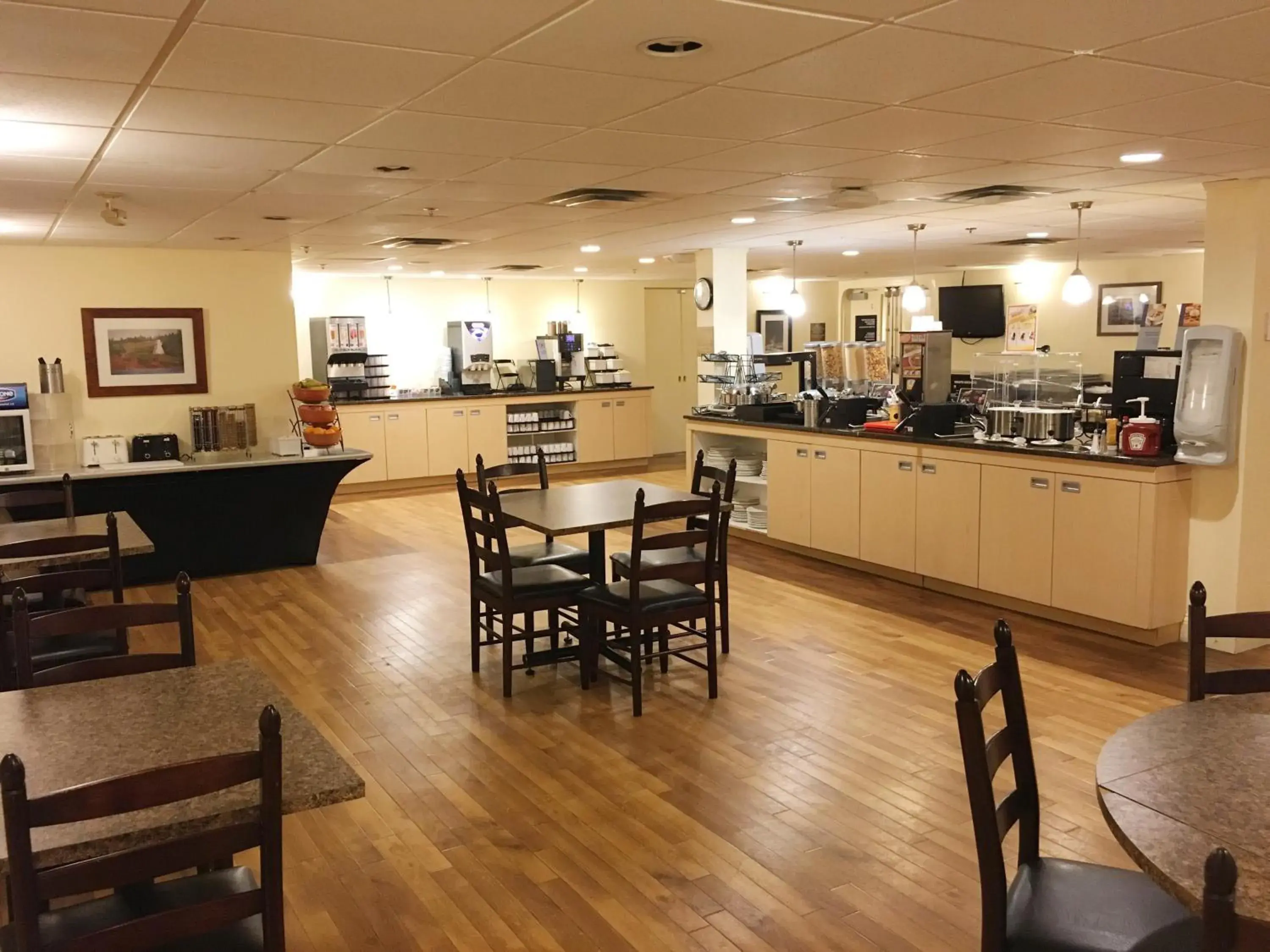 Restaurant/Places to Eat in Charlottetown Inn & Conference Centre