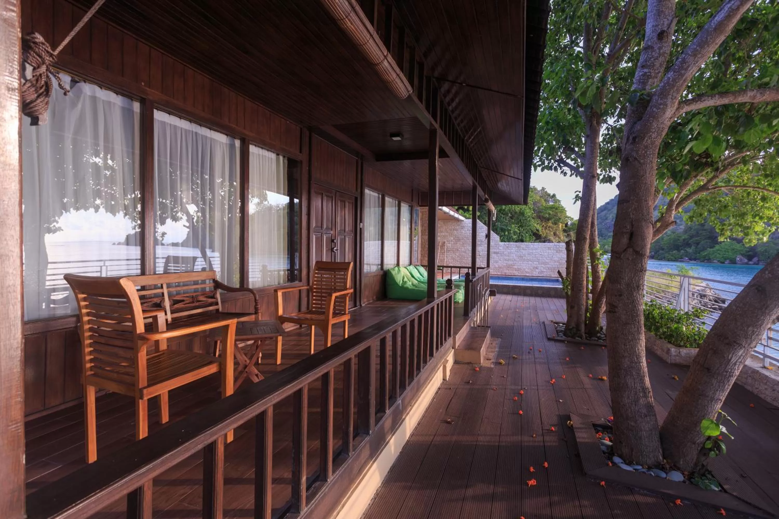 Balcony/Terrace in Sylvia Beach Villa