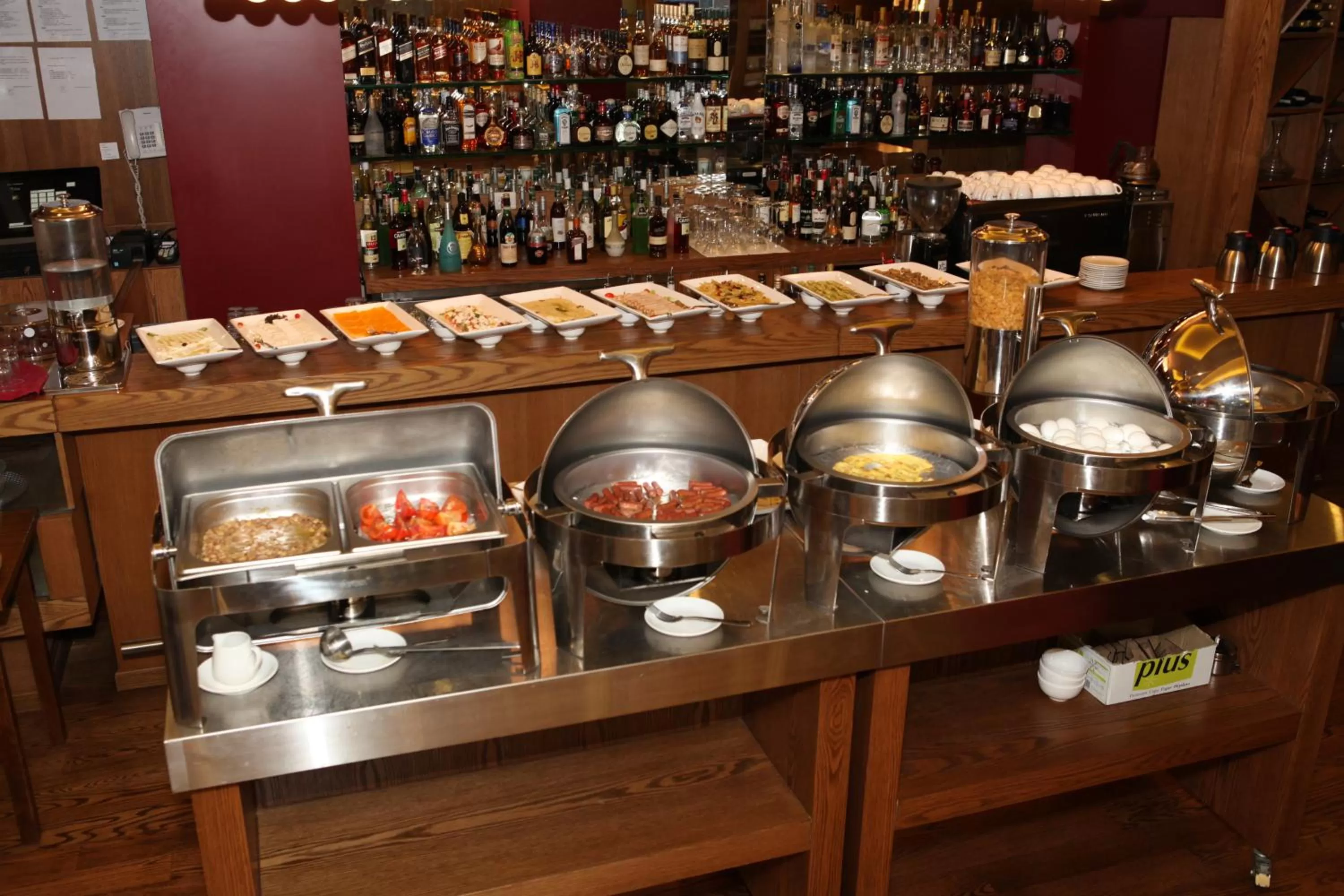 Restaurant/places to eat in The J Hotel & Spa