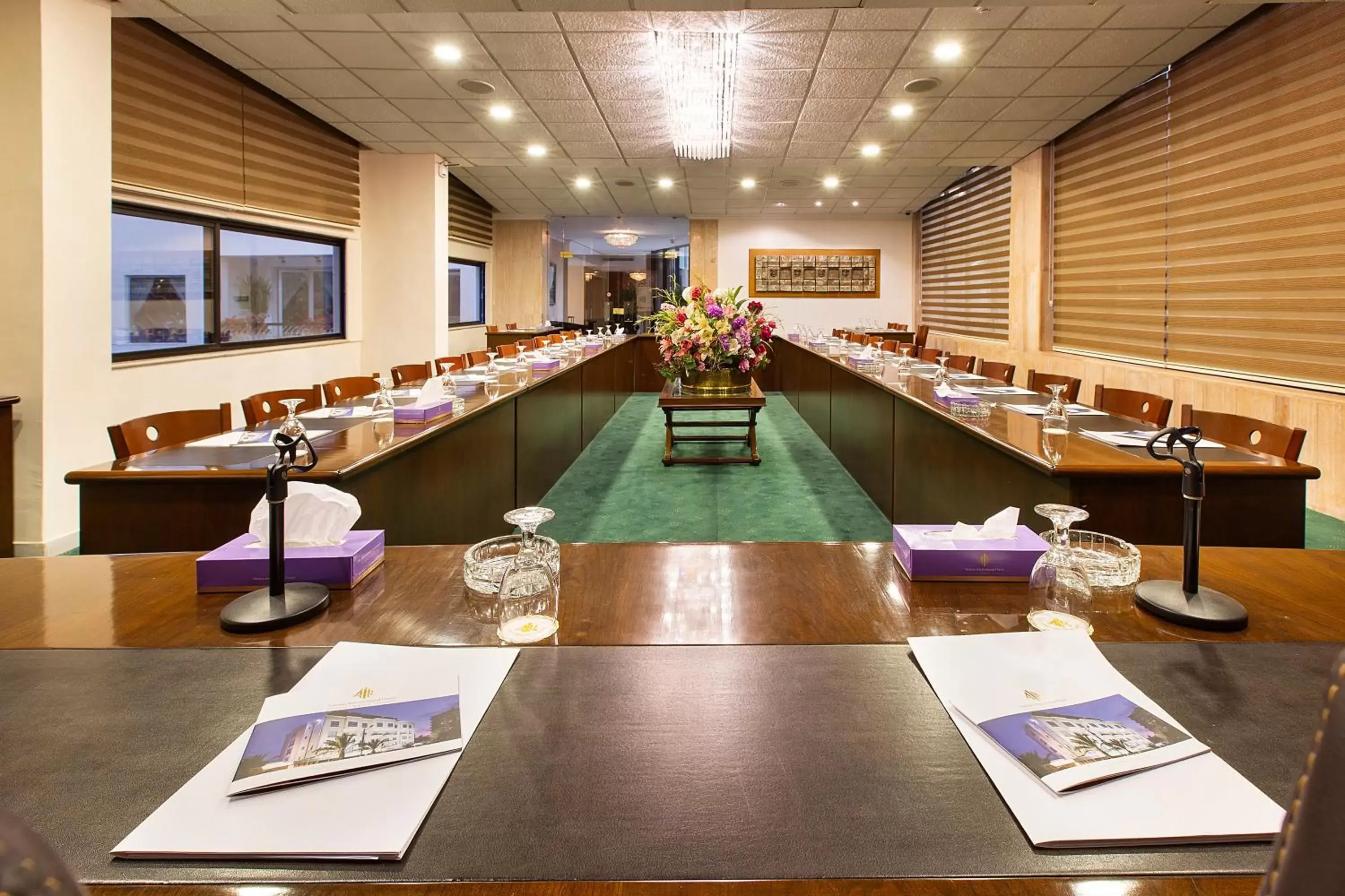 Meeting/conference room, Restaurant/Places to Eat in Amman International Hotel