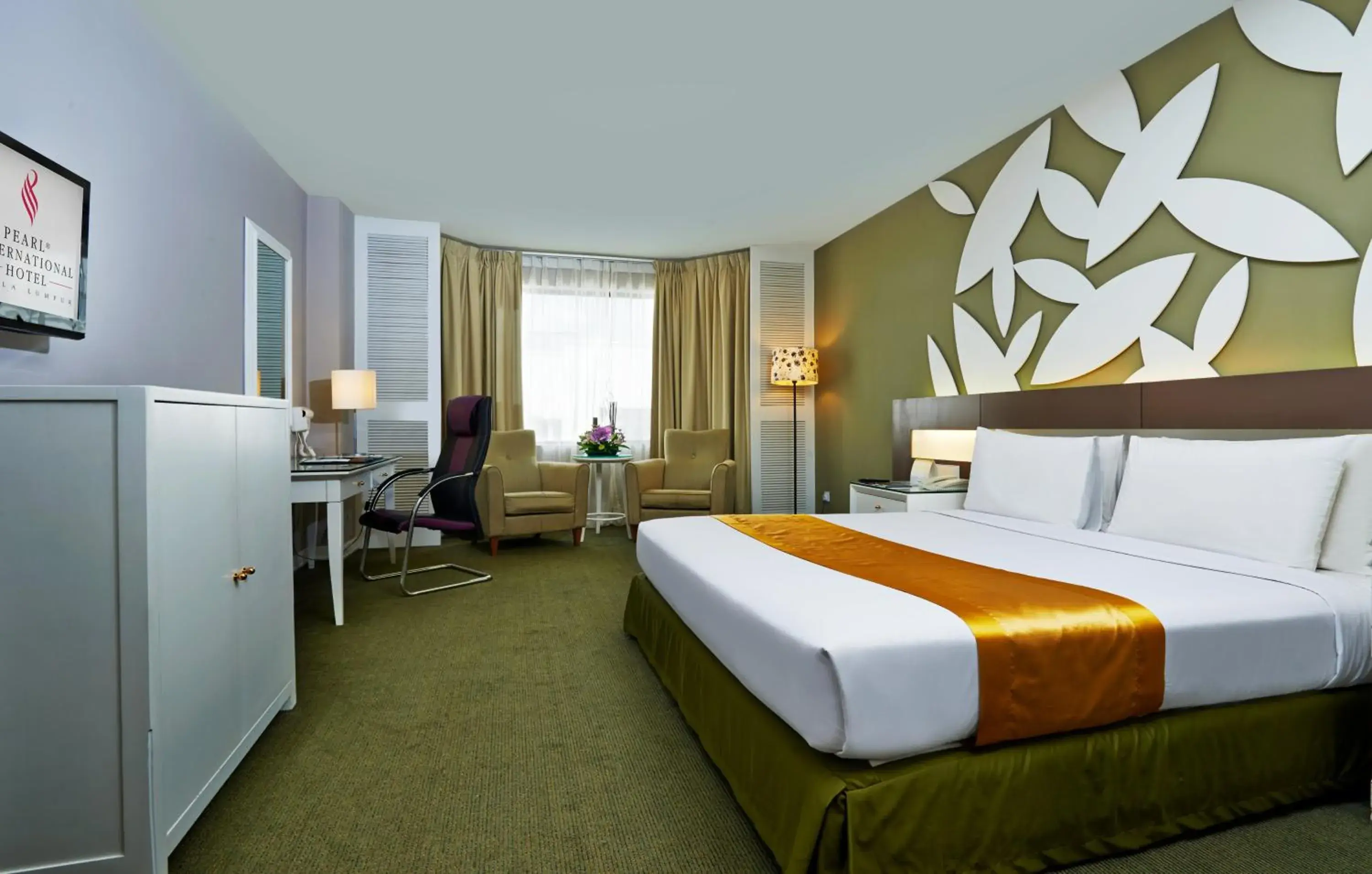 Executive Deluxe King Room in Pearl International Hotel Executive Deluxe King Room in Pearl International Hotel