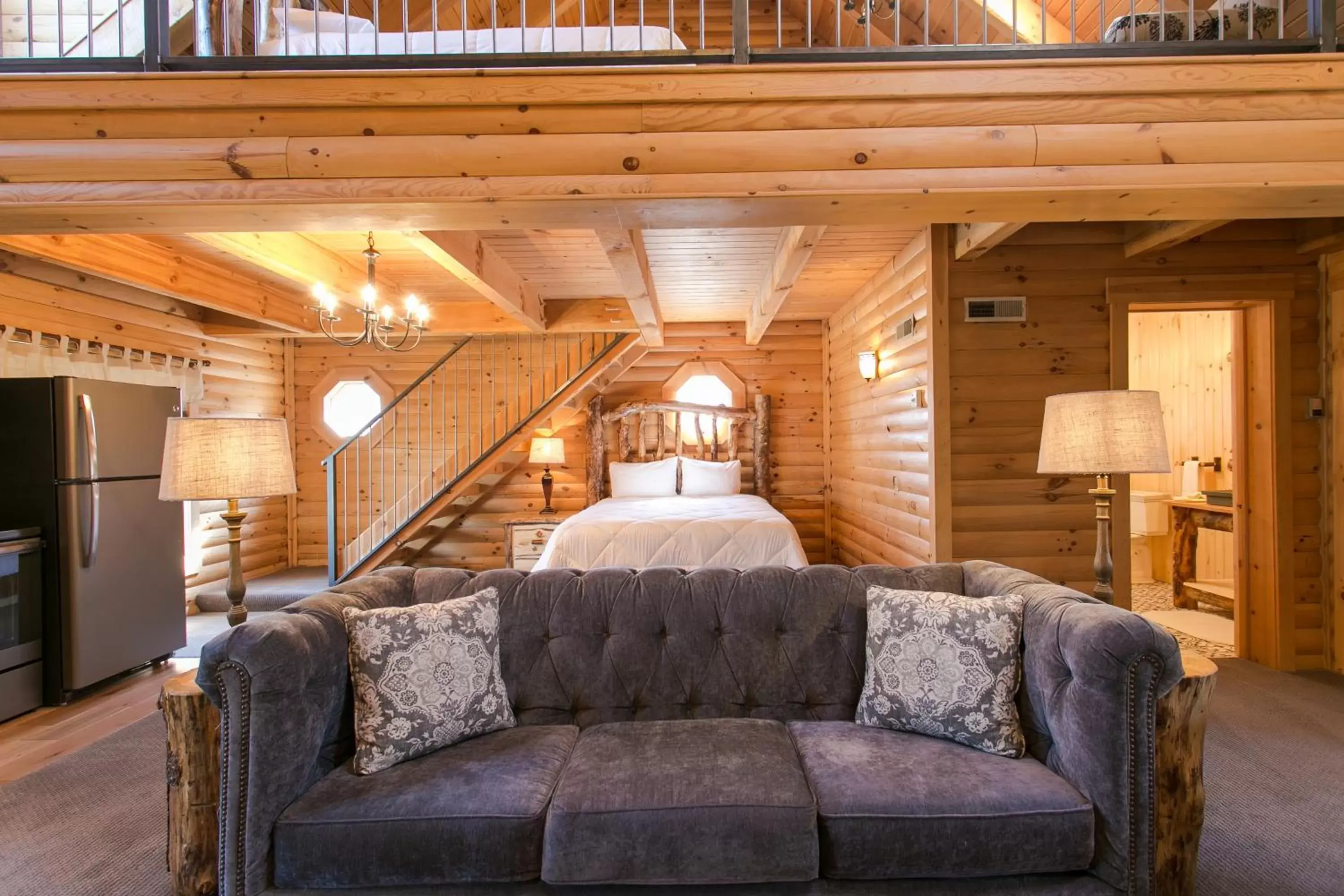 Living room, Seating Area in Coblentz Country Lodge by Amish Country Lodging