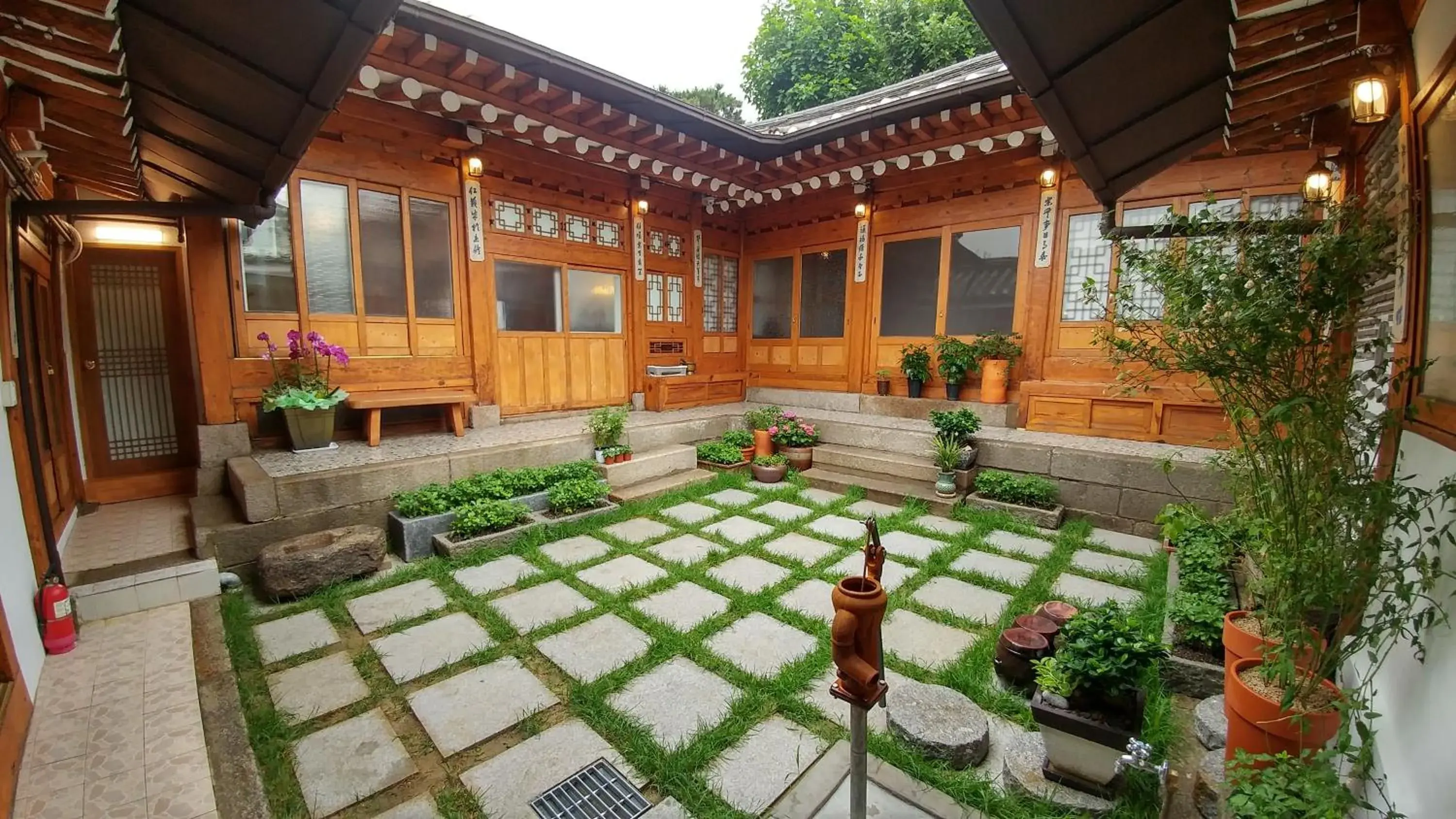 Property building in Sophia Hanok Guesthouse