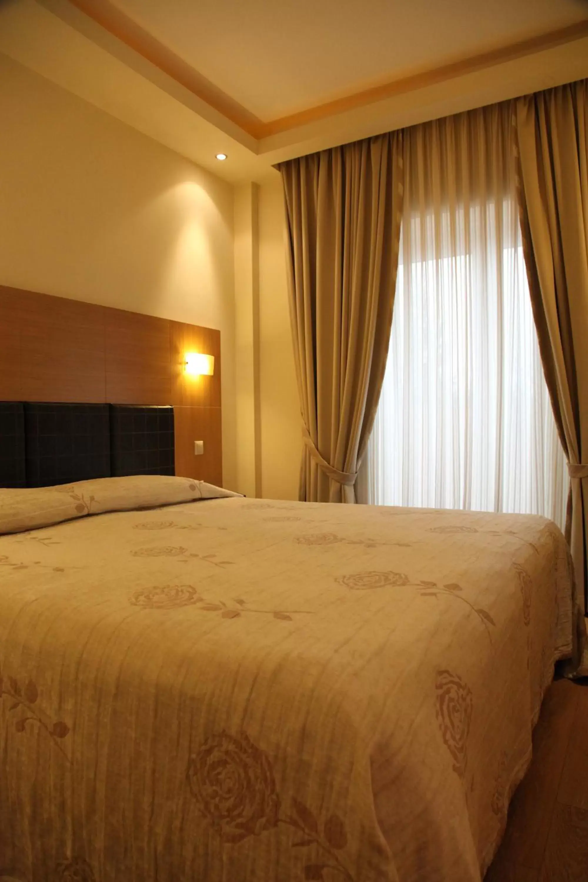 Decorative detail, Bed in Hotel Pantelidis