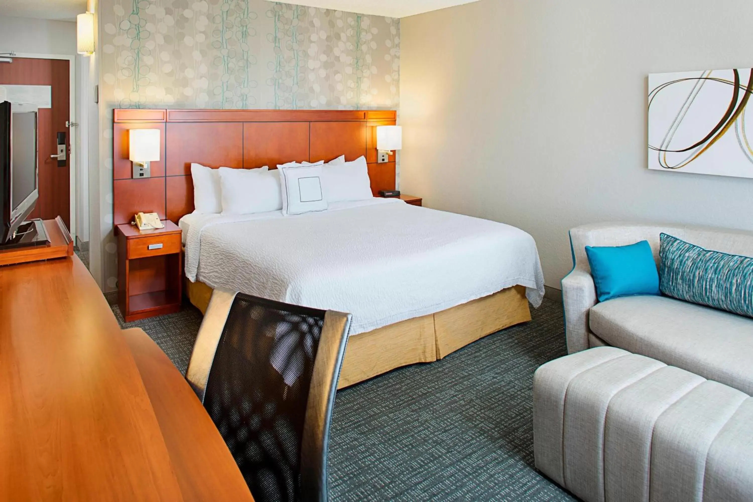Photo of the whole room, Bed in Courtyard by Marriott Tucson Williams Centre