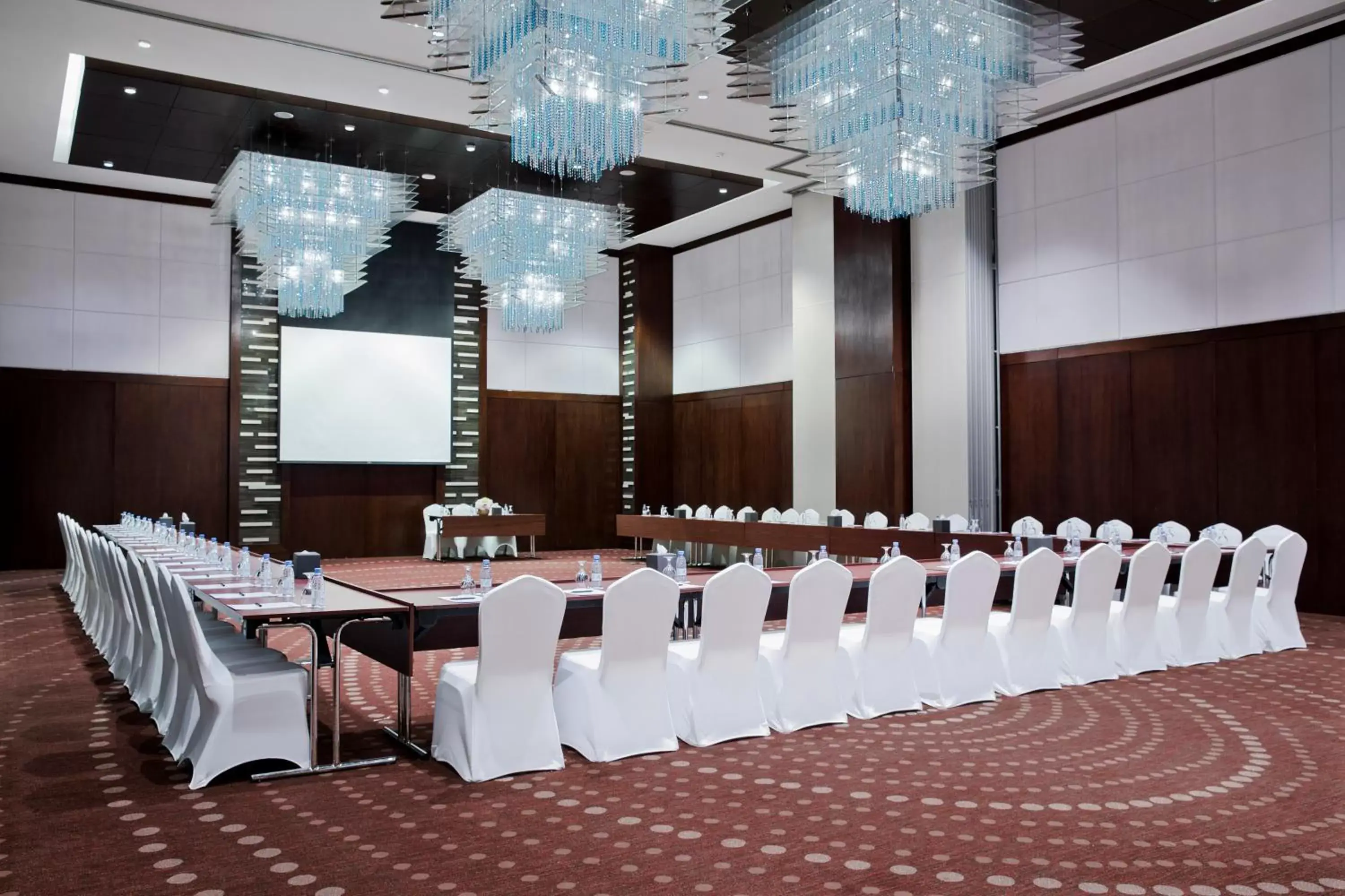 Meeting/conference room in Rosh Rayhaan by Rotana