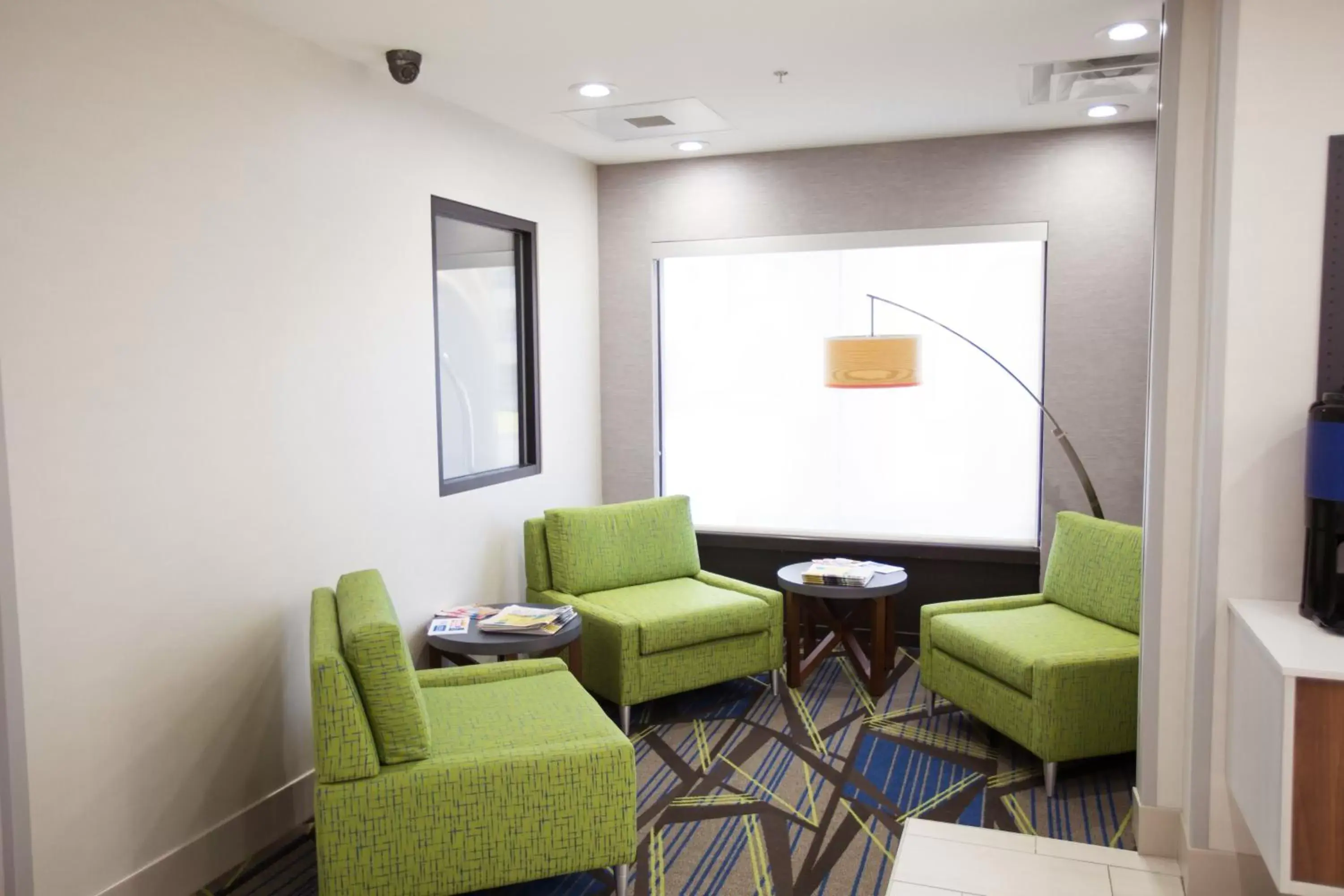 Property building, Seating Area in Holiday Inn Express & Suites Knoxville-Farragut, an IHG Hotel