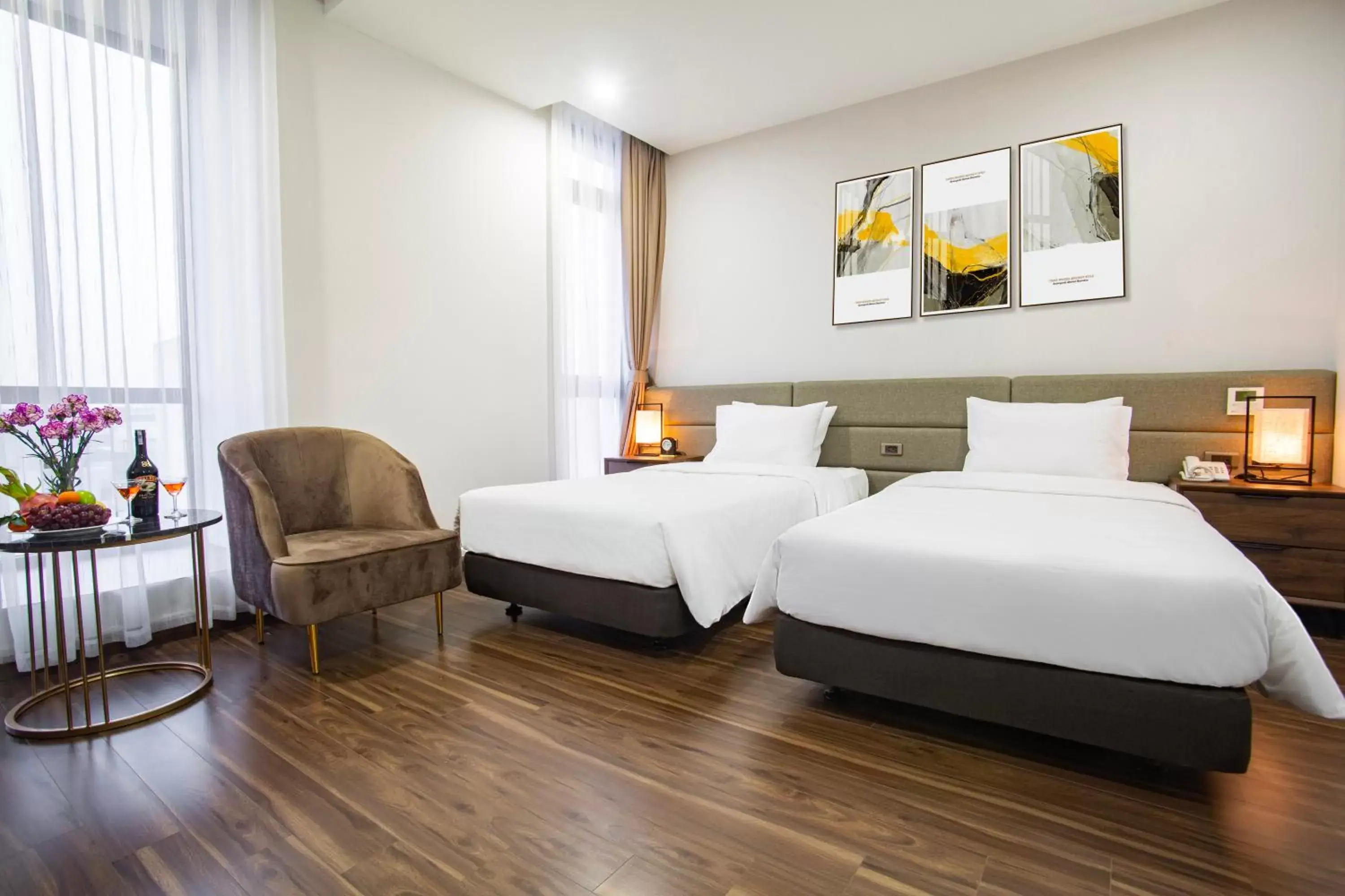 Superior Double or Twin Room in Western Skyline Hotel Superior Double or Twin Room in Western Skyline Hotel