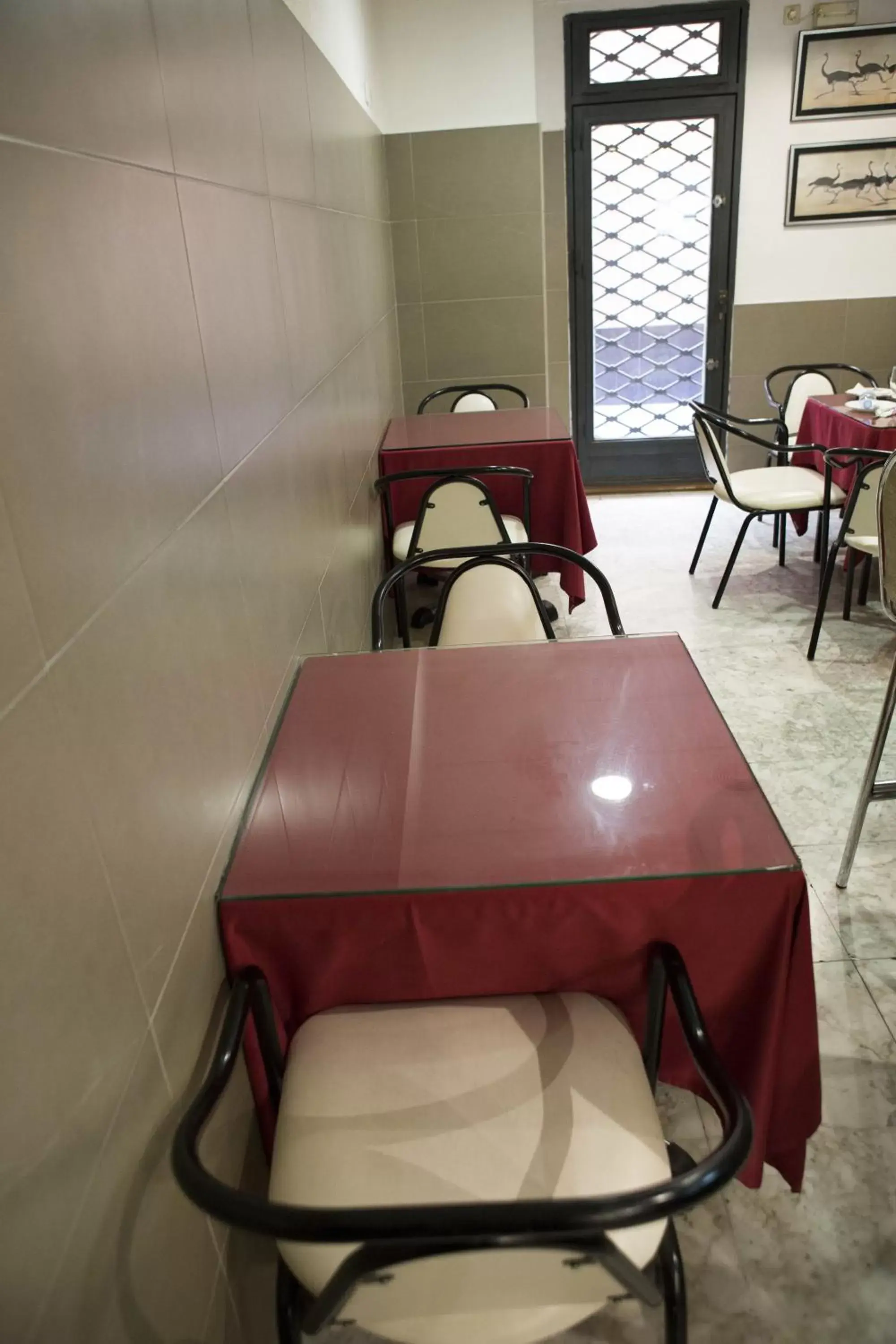 Restaurant/places to eat, Seating Area in Casa Emilio