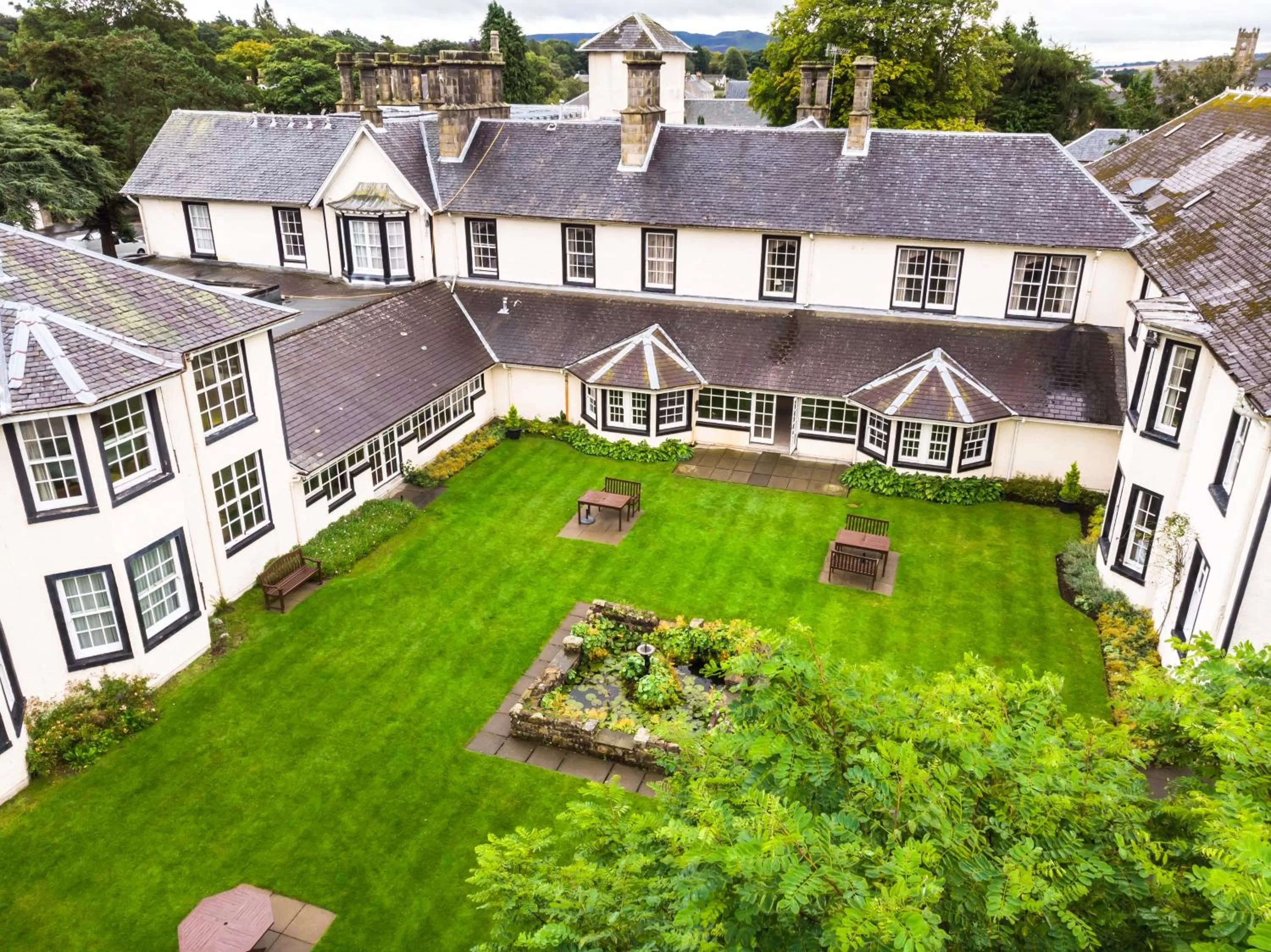 Garden in Green Hotel