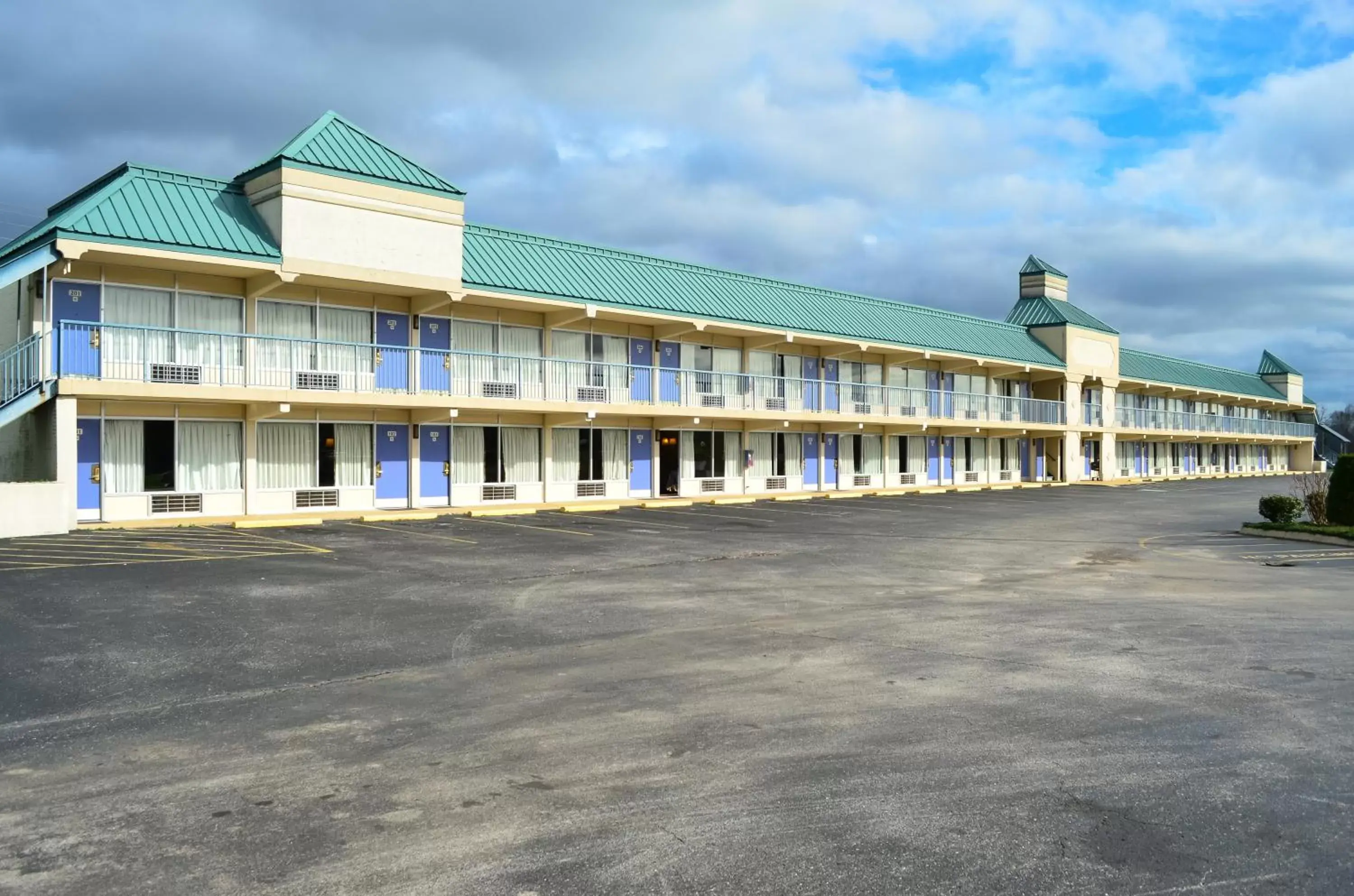 Facade/entrance, Property Building in Motel 6-Pulaski, TN