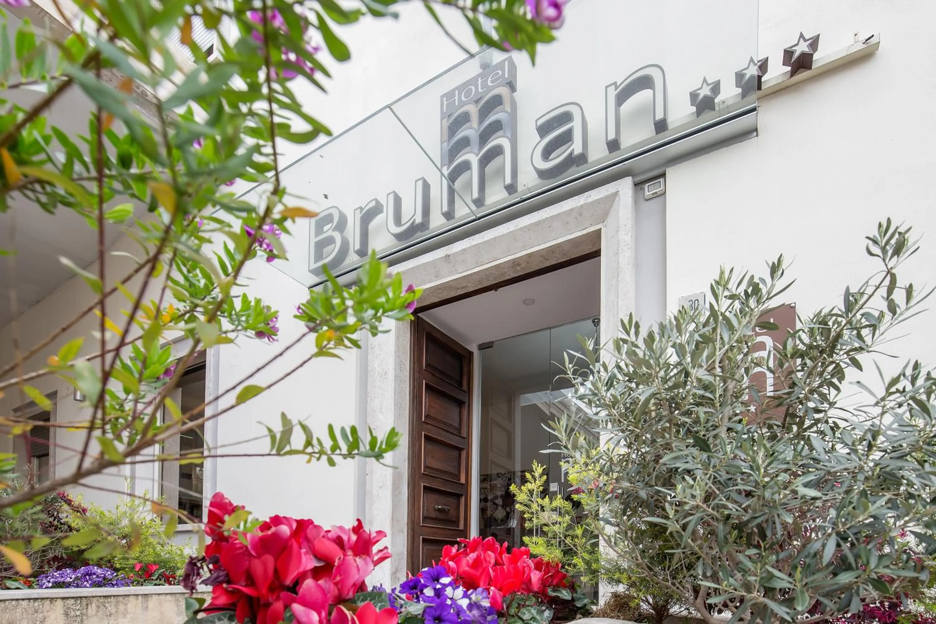 Property building in Hotel Bruman Salerno