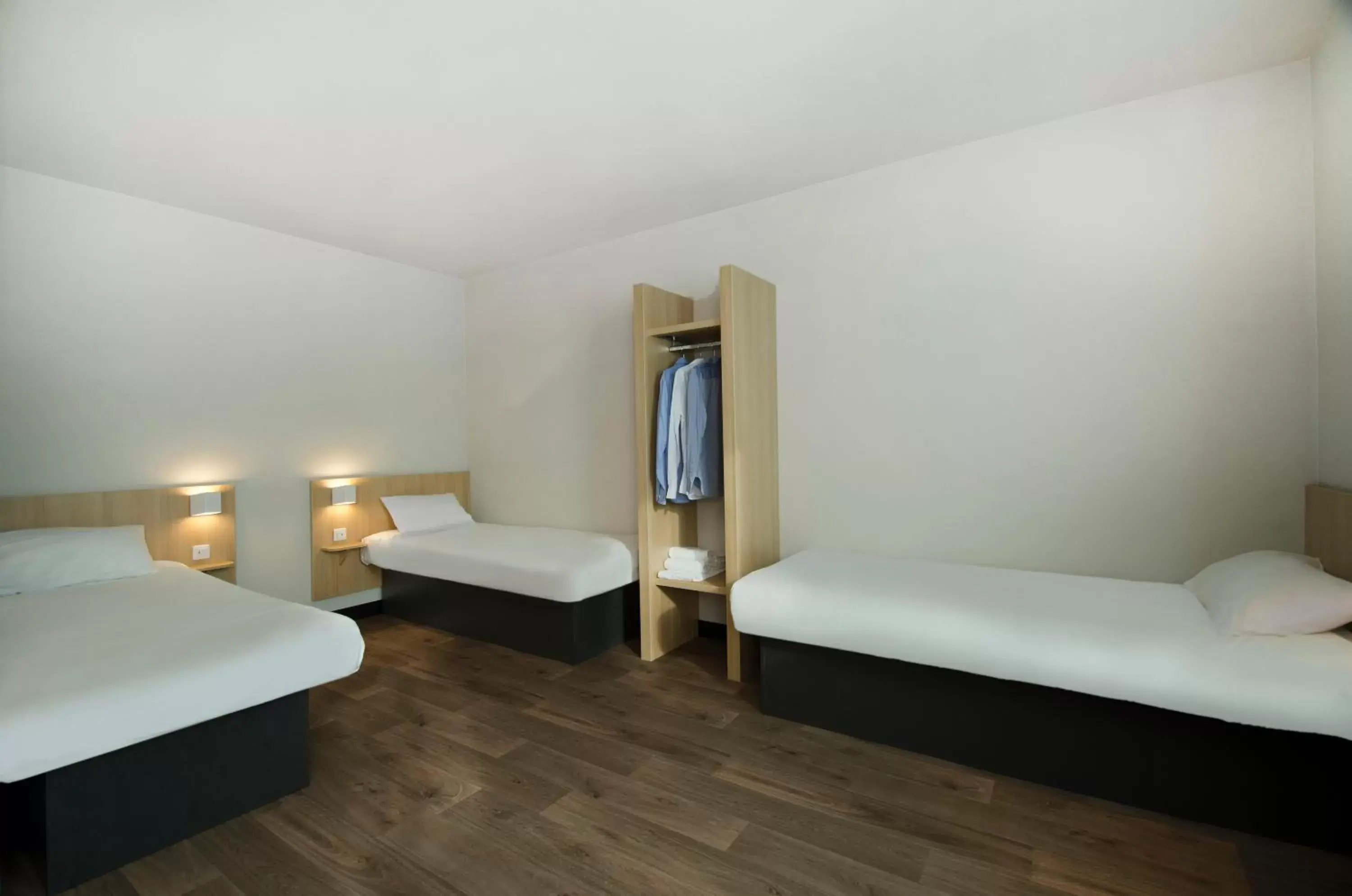 Bedroom, Bed in B&B HOTEL Montargis-Amilly