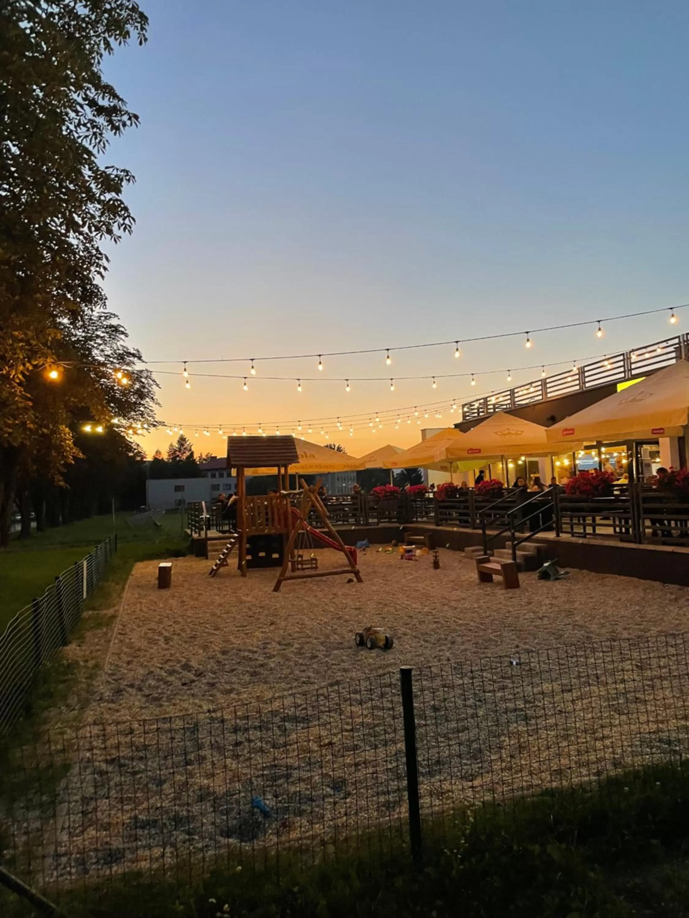 Dining area in Dubno Eat & Sleep