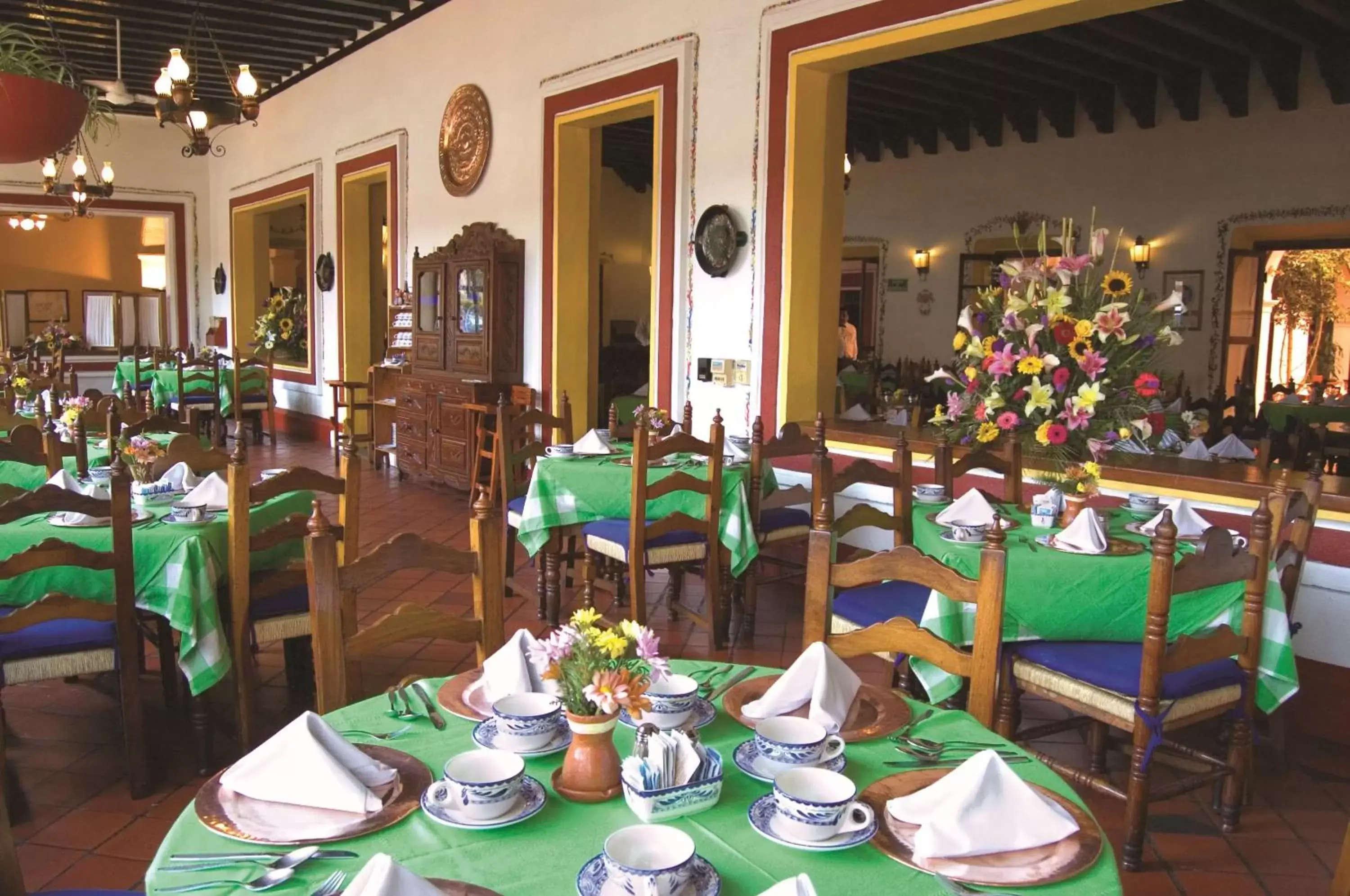 Restaurant/places to eat in Best Western Plus Posada de Don Vasco